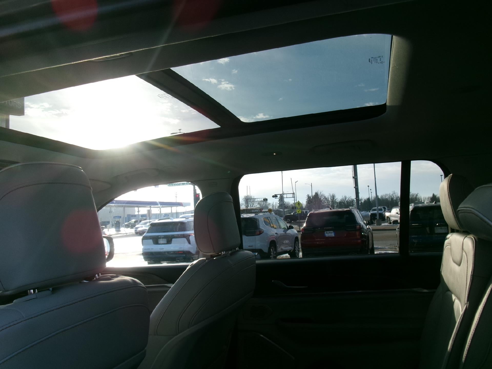 2023 Jeep Grand Cherokee L Overland 4x4