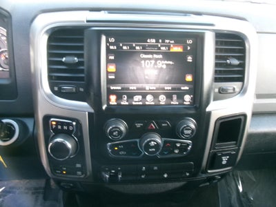 2015 RAM 1500 4WD Crew Cab 5.7 Ft Box Big Horn