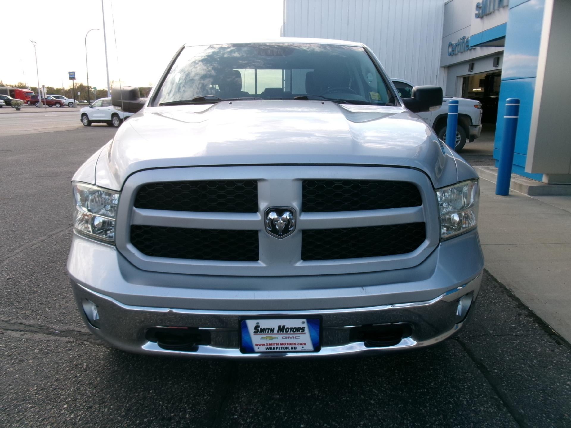 2015 RAM 1500 4WD Crew Cab 5.7 Ft Box Big Horn