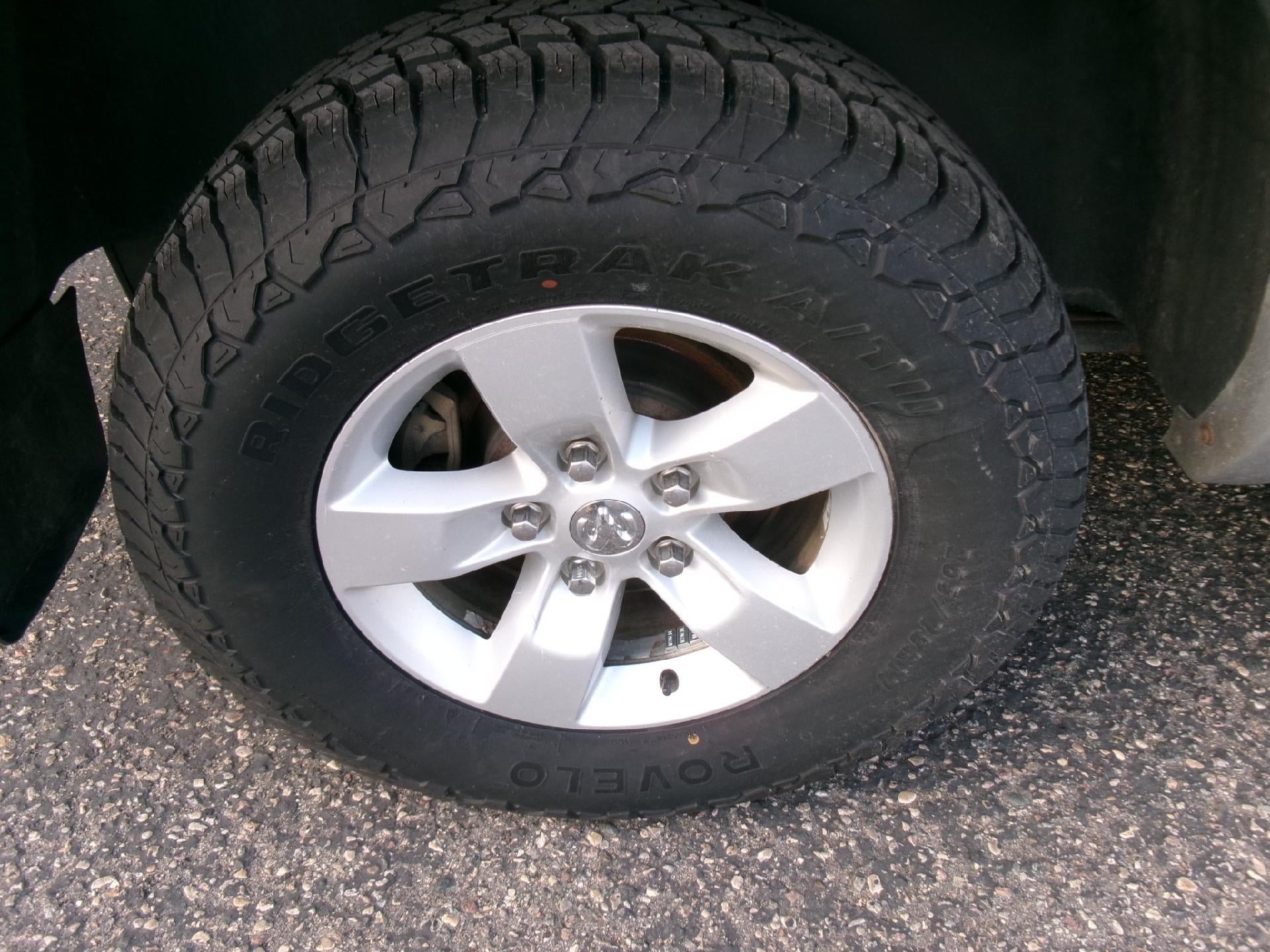 2015 RAM 1500 4WD Crew Cab 5.7 Ft Box Big Horn