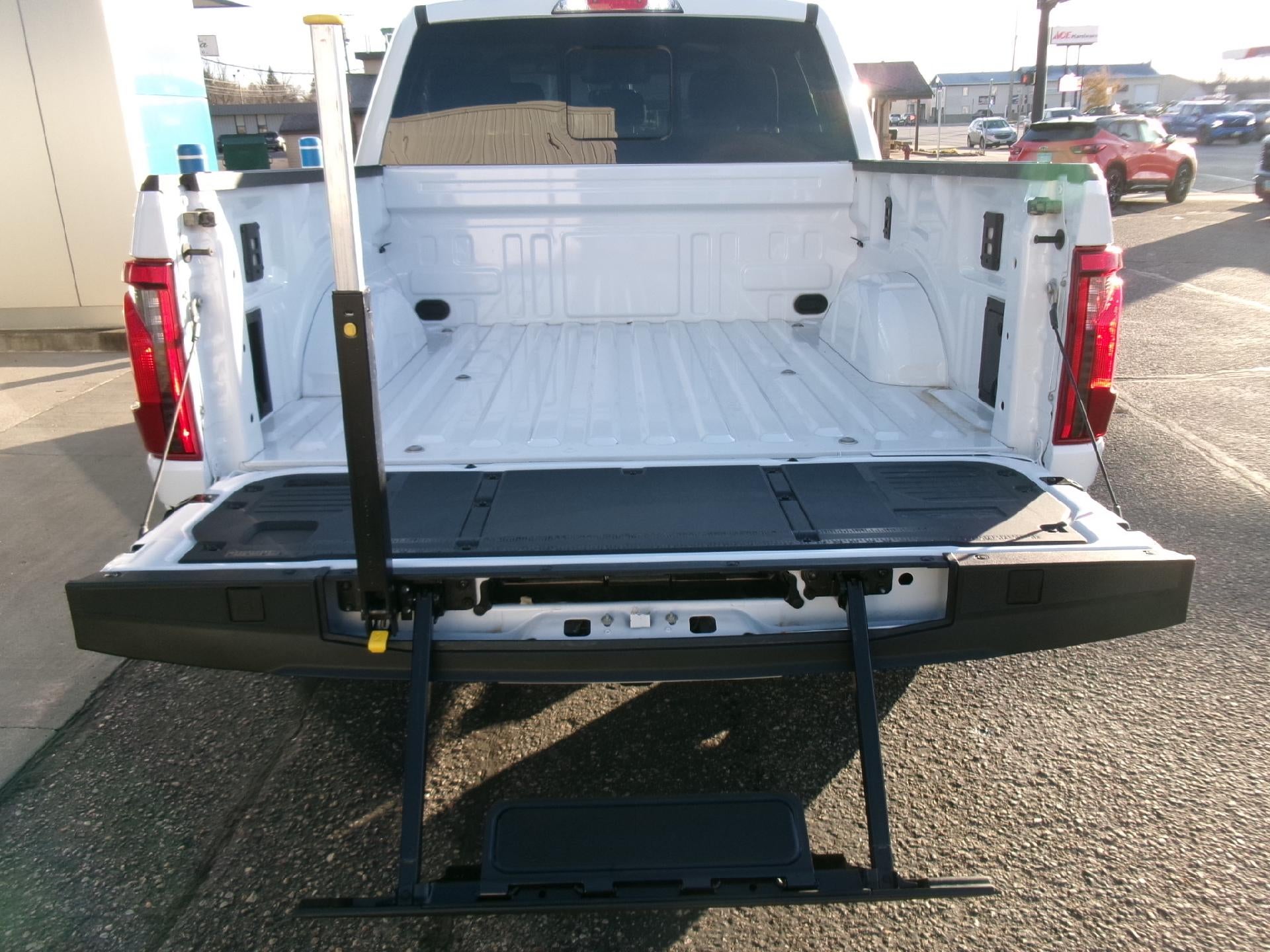 2025 Ford F-150 XLT 4WD SuperCrew 5.5' Box