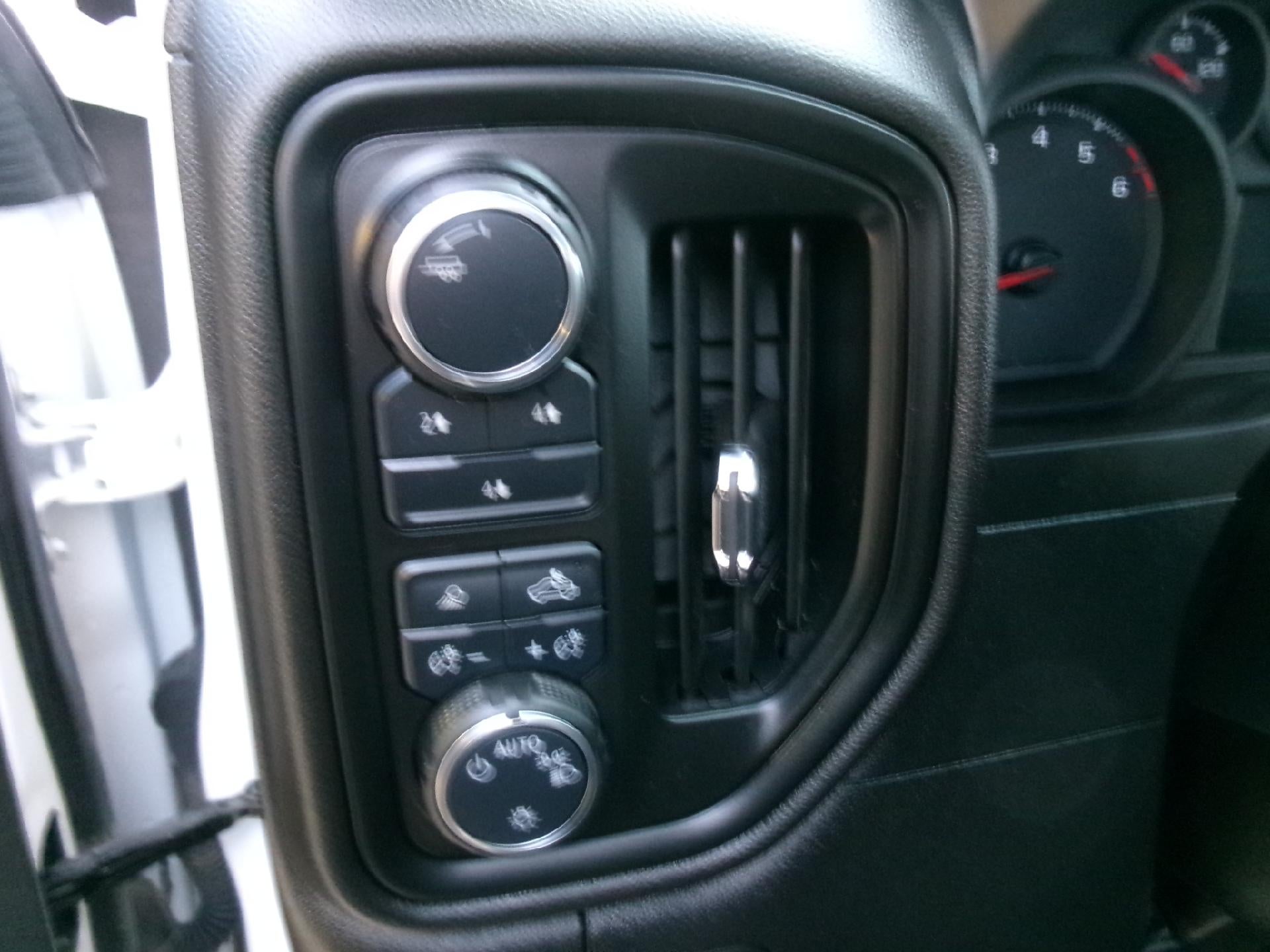 2025 Chevrolet Silverado 2500 HD Regular Cab Long Box 4-Wheel Drive Work Truck