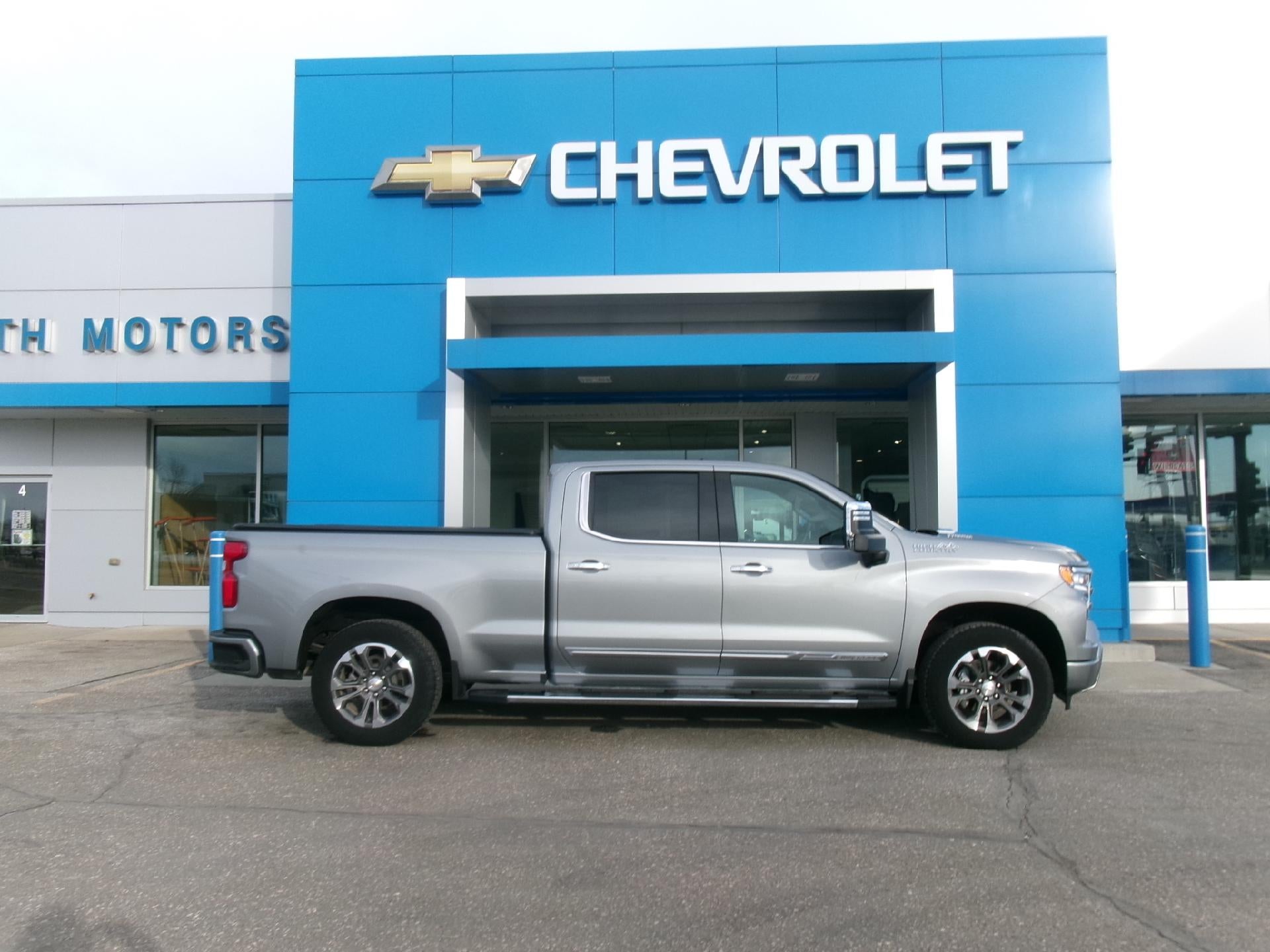 2025 Chevrolet Silverado 1500 Crew Cab Standard Box 4-Wheel Drive High Country