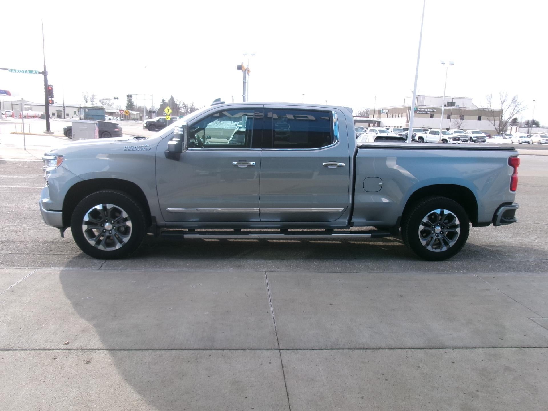 2025 Chevrolet Silverado 1500 Crew Cab Standard Box 4-Wheel Drive High Country