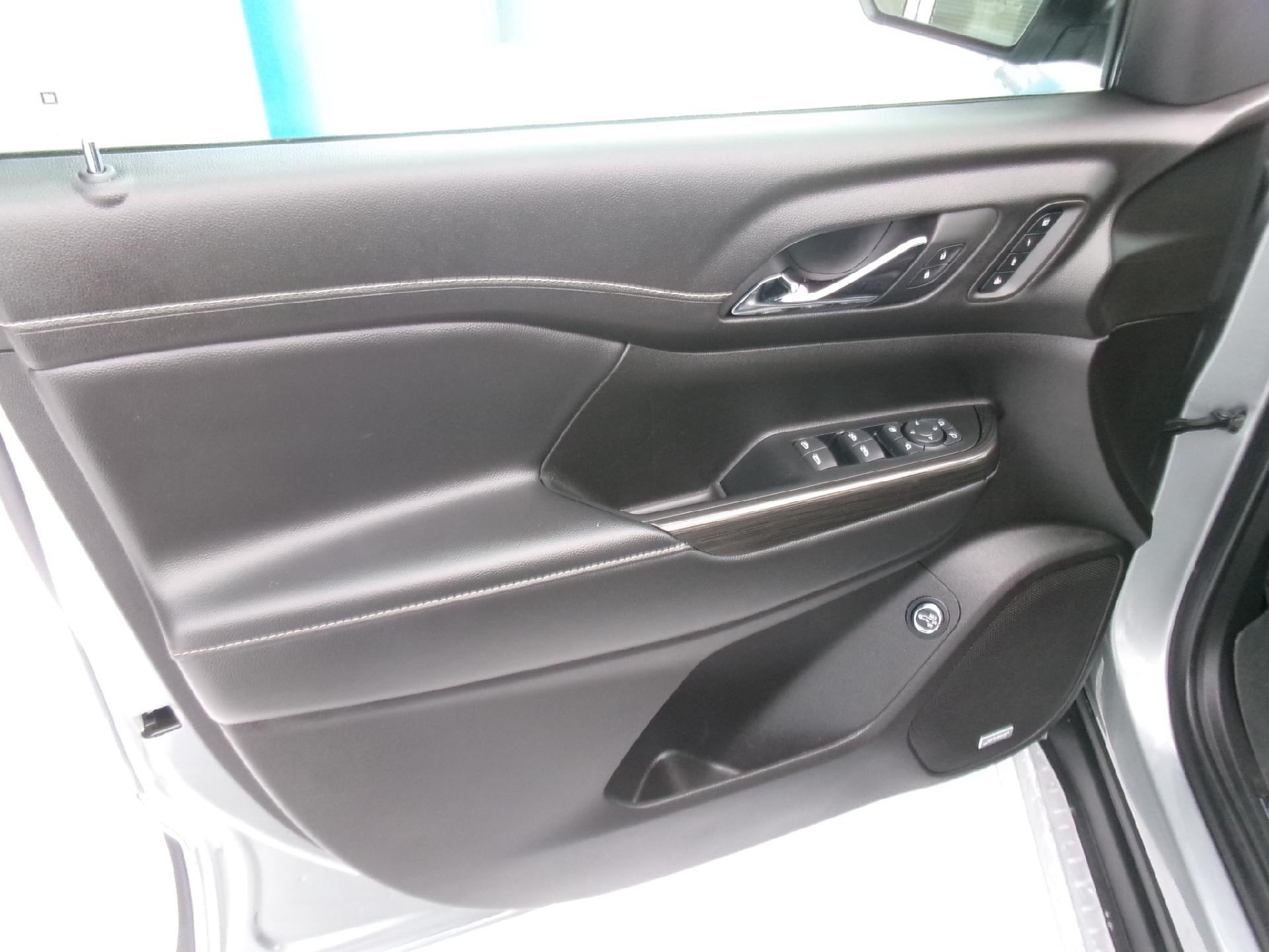 2023 GMC Acadia AWD SLT