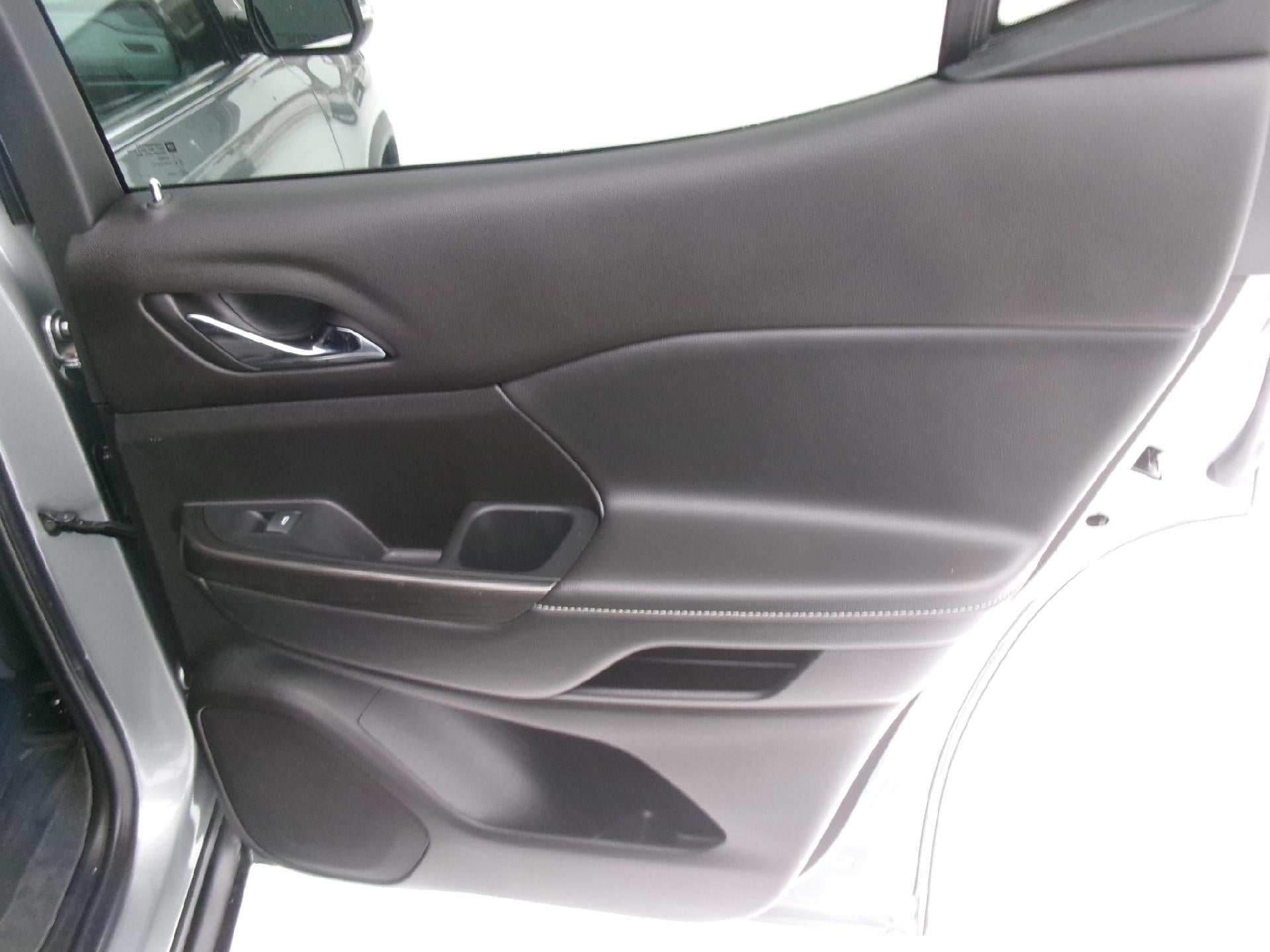 2023 GMC Acadia AWD SLT