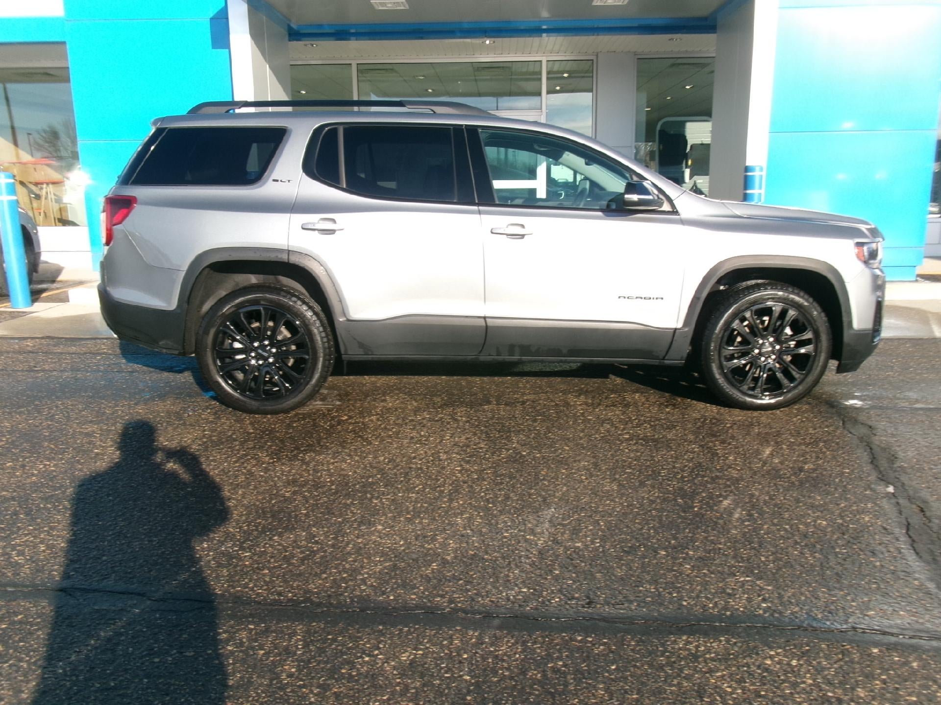 2023 GMC Acadia AWD SLT