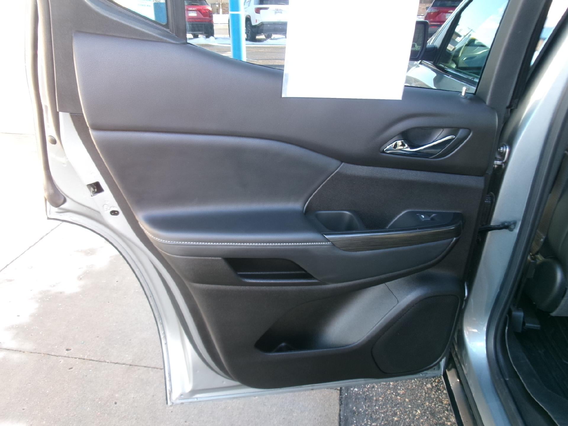 2023 GMC Acadia AWD SLT