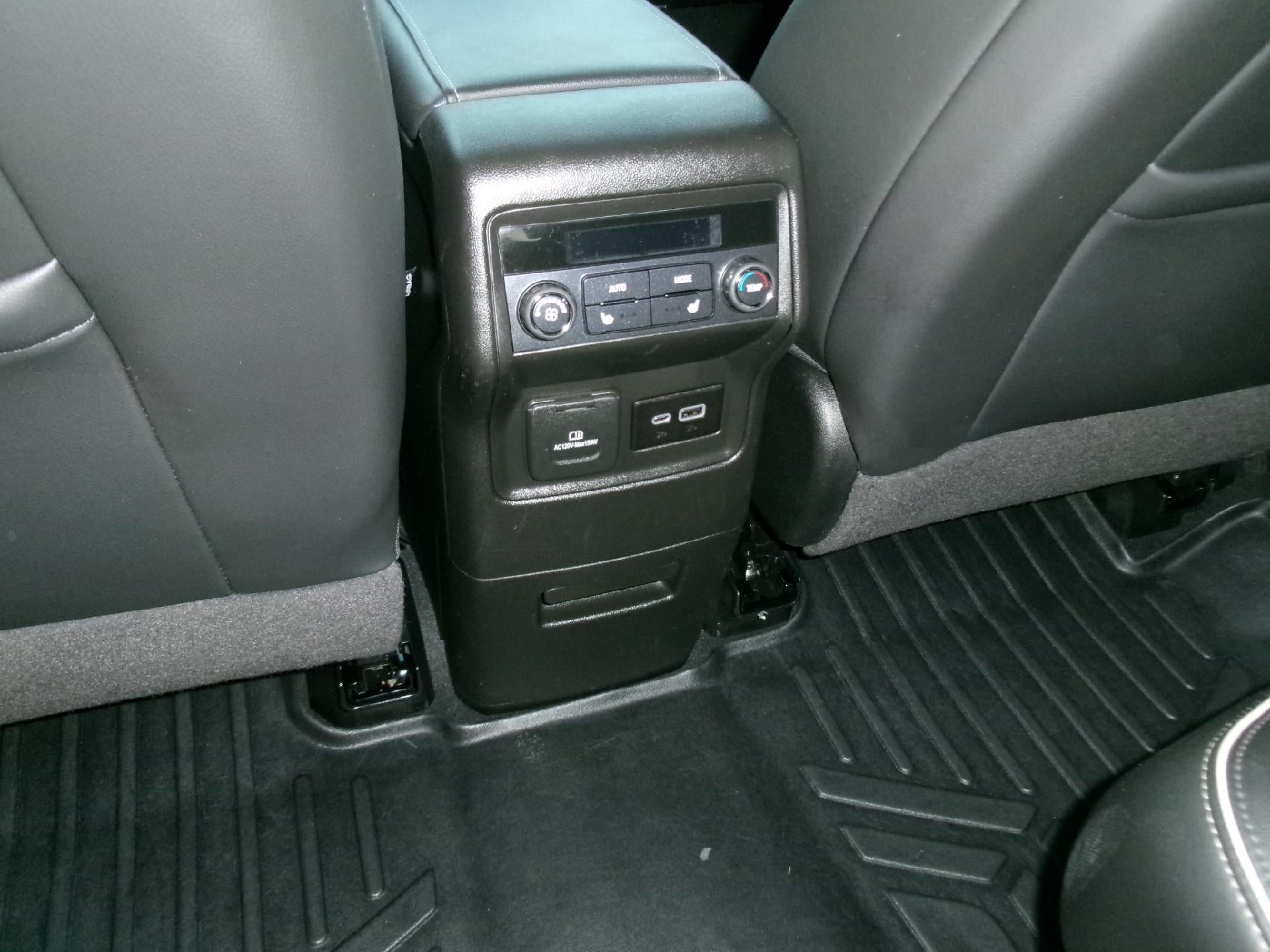 2023 GMC Acadia AWD Denali