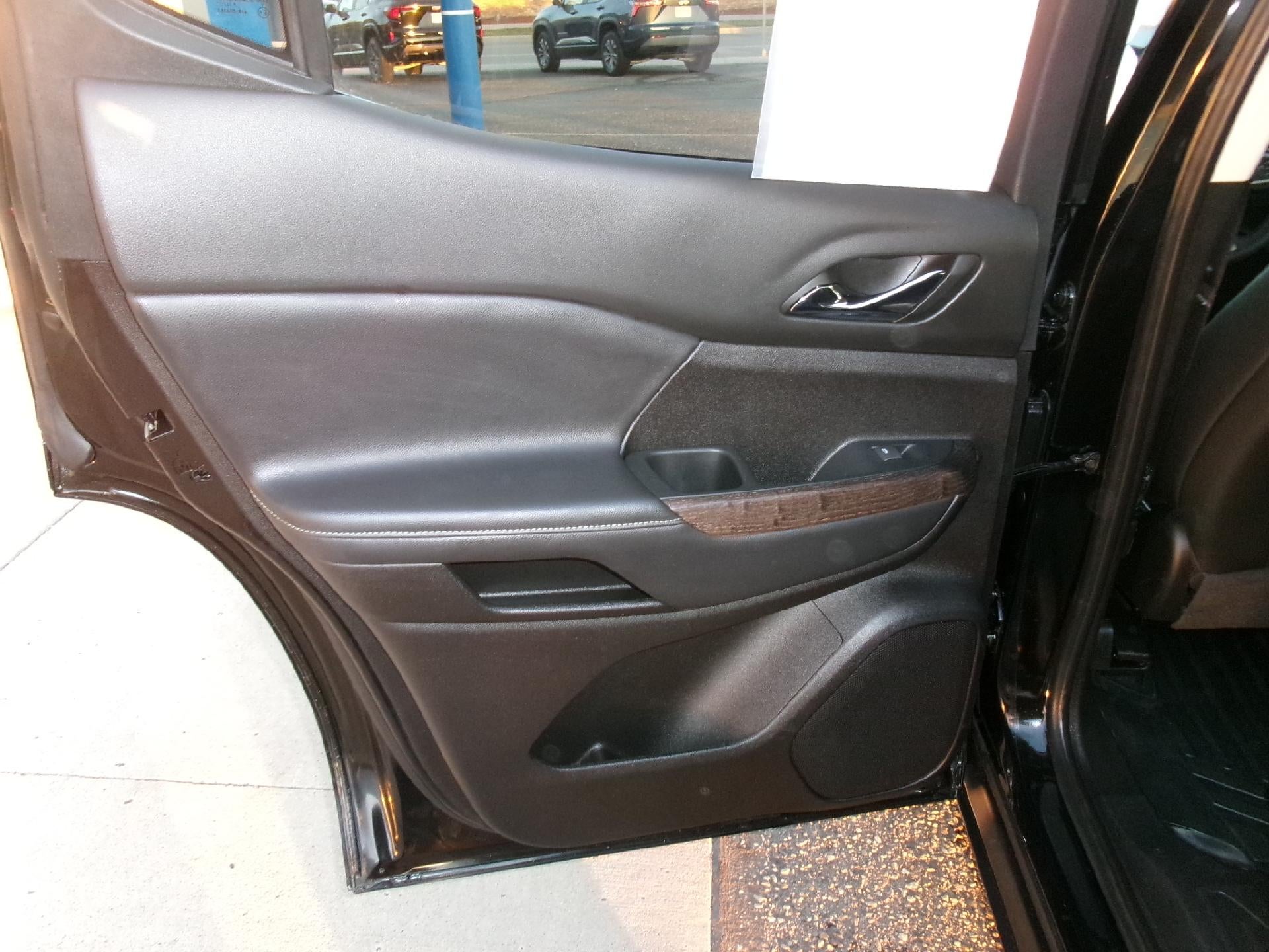 2023 GMC Acadia AWD Denali