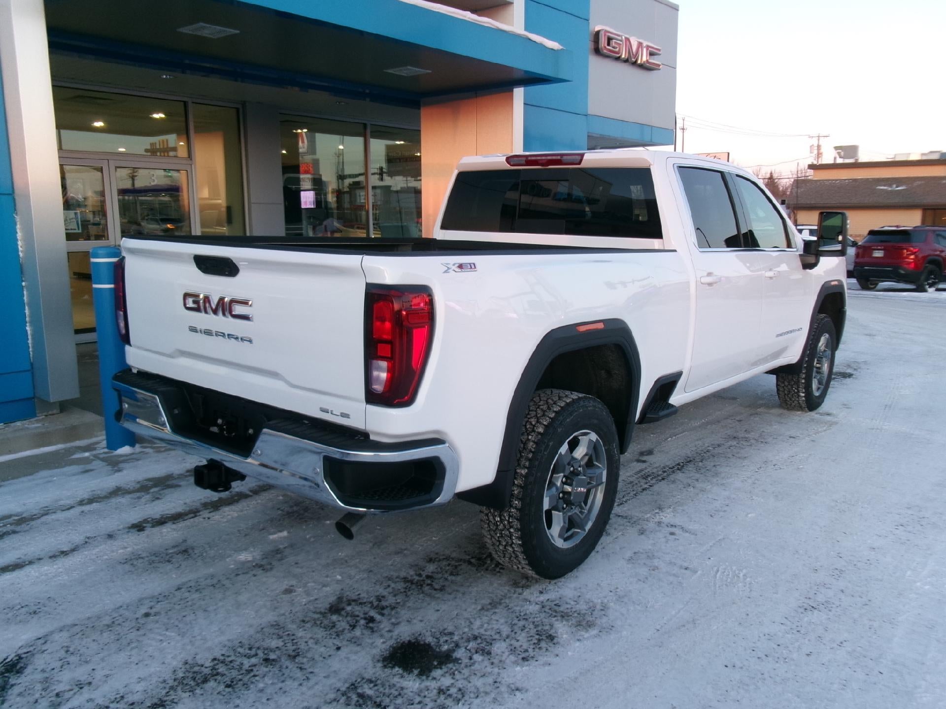 2026 GMC Sierra 3500 HD Crew Cab Standard Box 4-Wheel Drive SLE