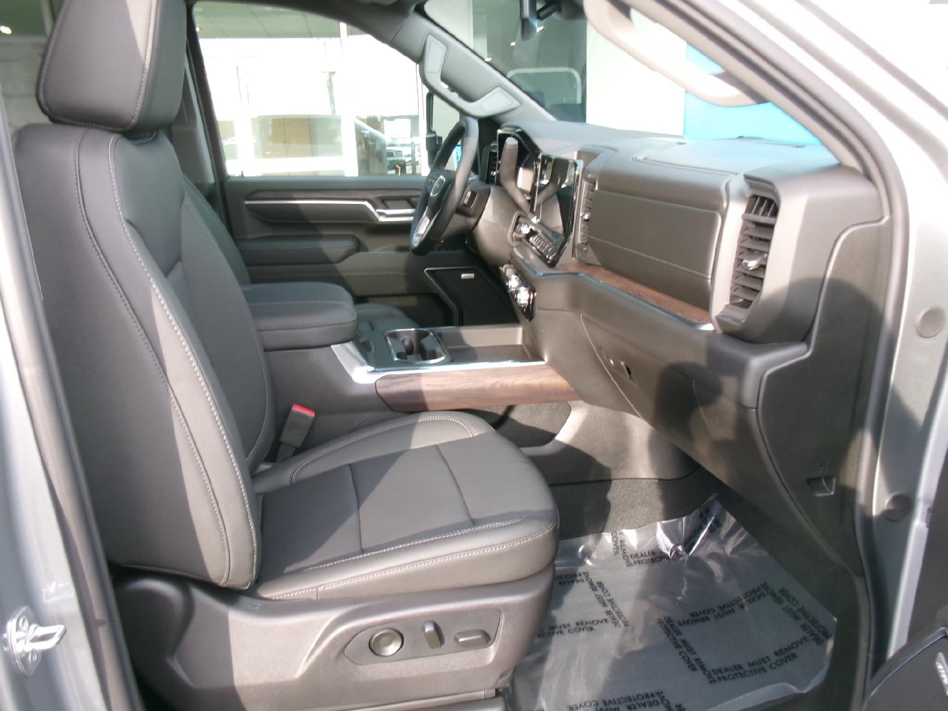 2026 GMC Sierra 3500 HD Crew Cab Standard Box 4-Wheel Drive SLT