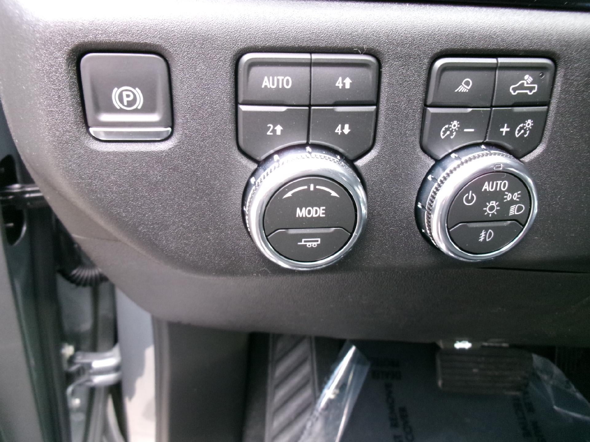 2026 GMC Sierra 3500 HD Crew Cab Standard Box 4-Wheel Drive SLT