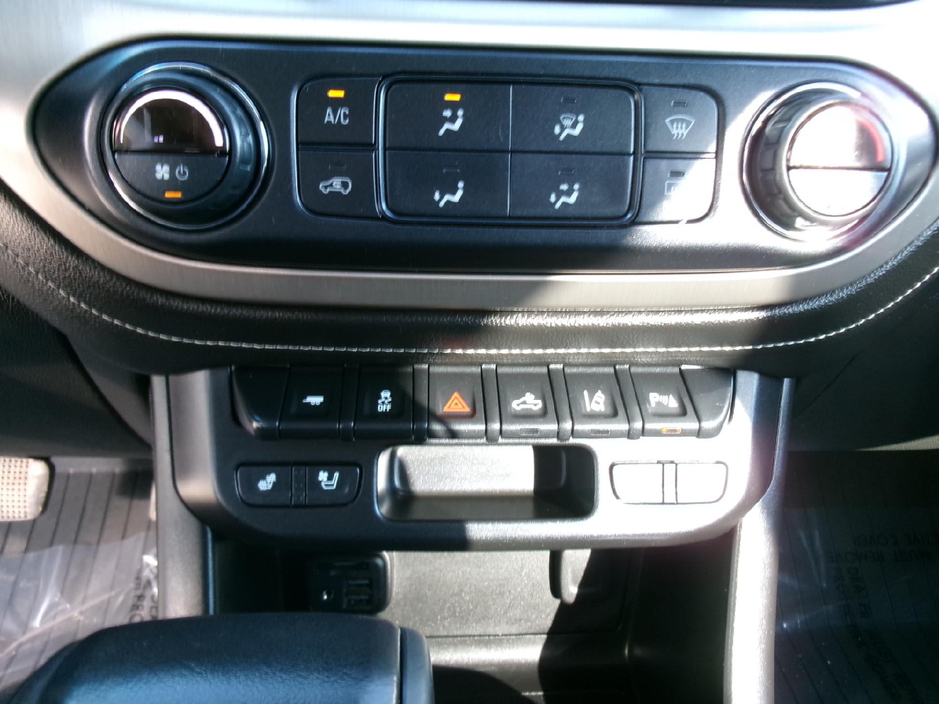 2020 GMC Canyon Crew Cab Short Box 4-Wheel Drive Denali