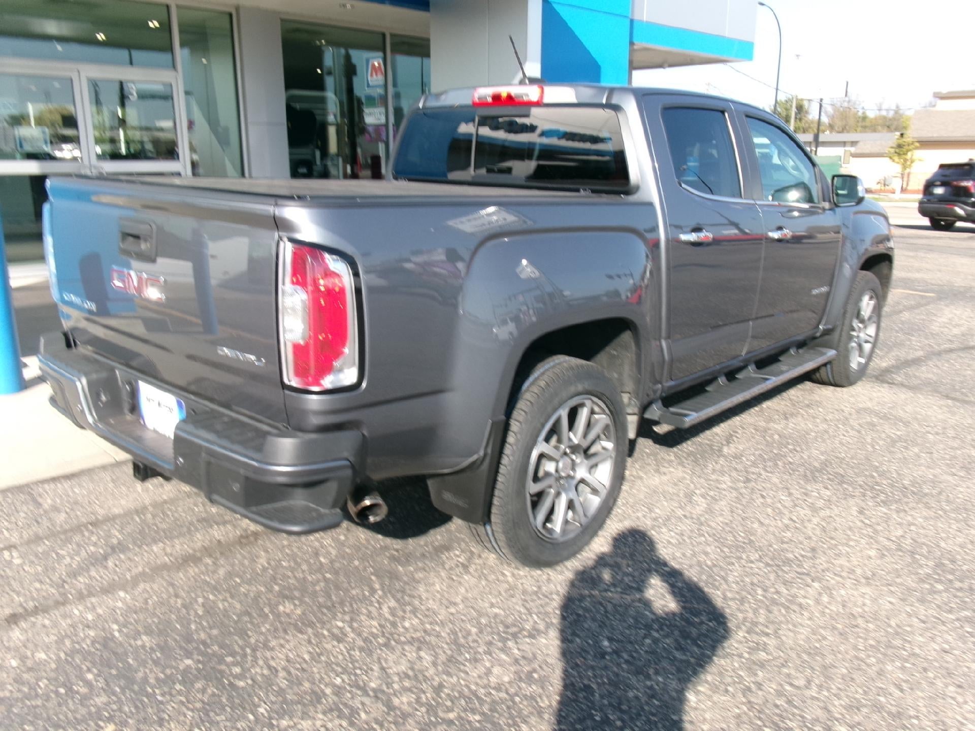 2020 GMC Canyon Crew Cab Short Box 4-Wheel Drive Denali