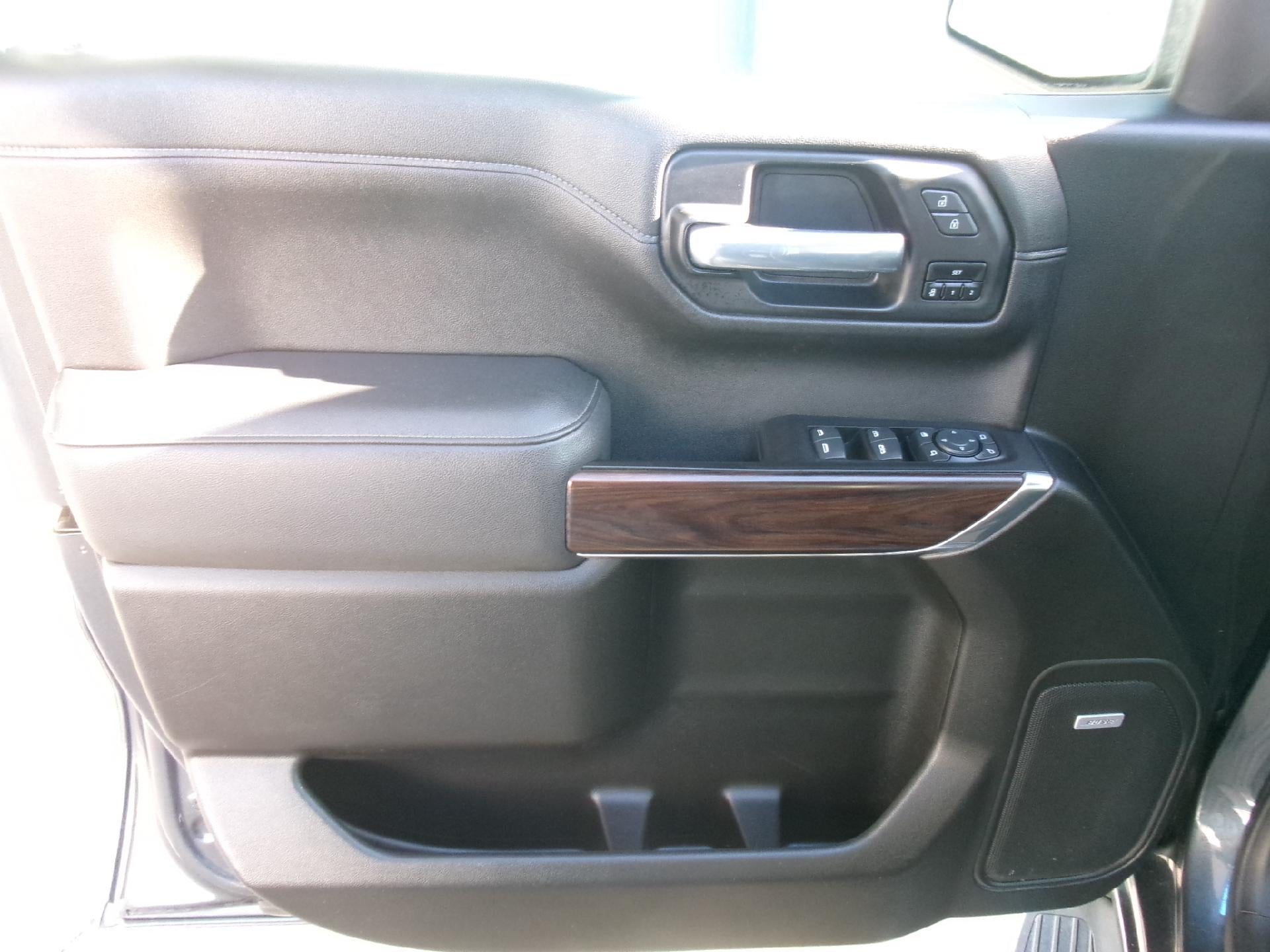 2021 GMC Sierra 1500 Crew Cab Short Box 4-Wheel Drive SLT