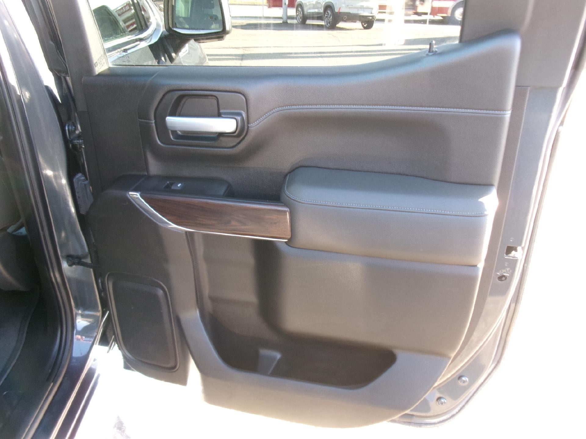 2021 GMC Sierra 1500 Crew Cab Short Box 4-Wheel Drive SLT