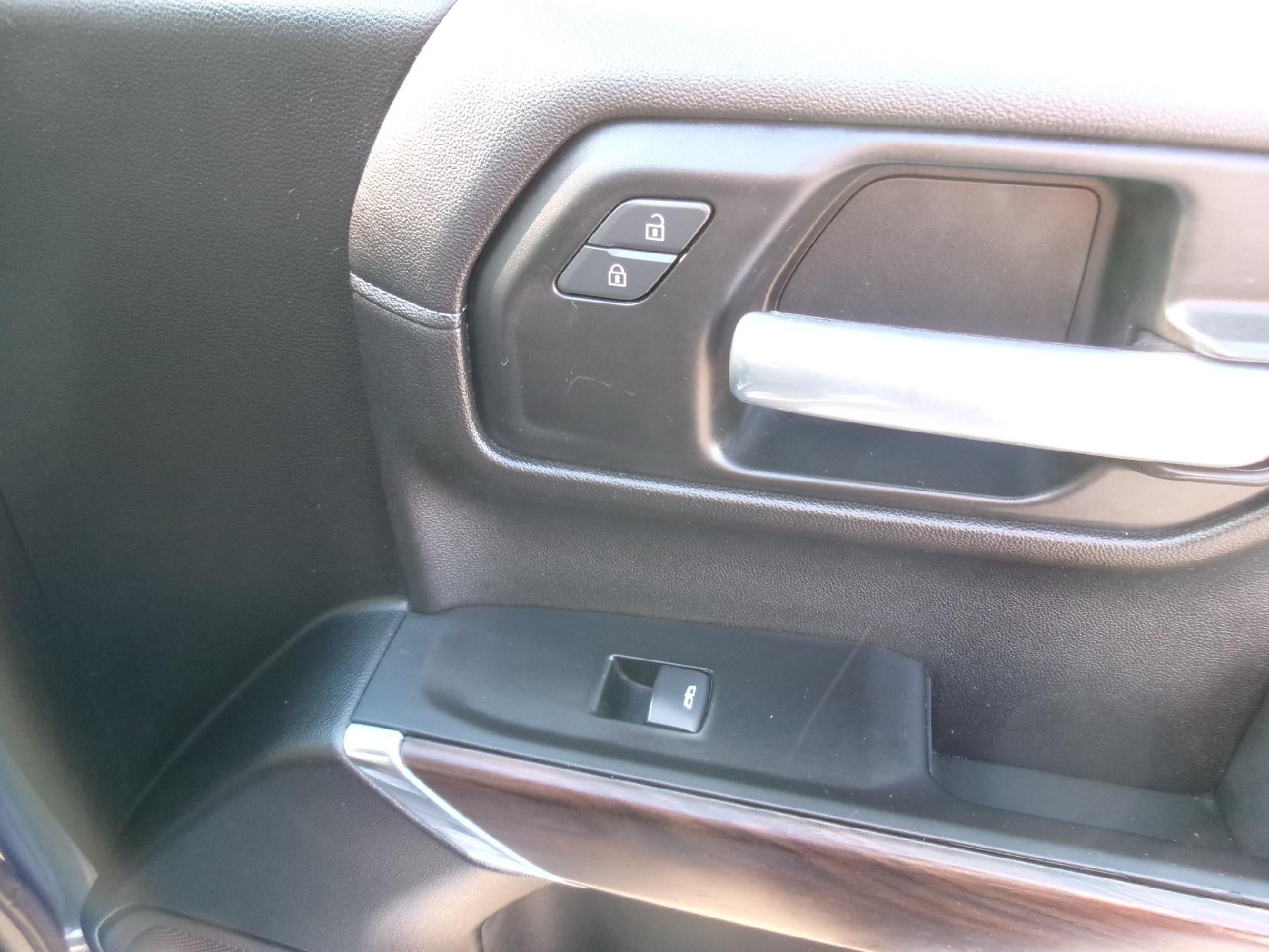 2021 GMC Sierra 1500 Crew Cab Short Box 4-Wheel Drive SLT