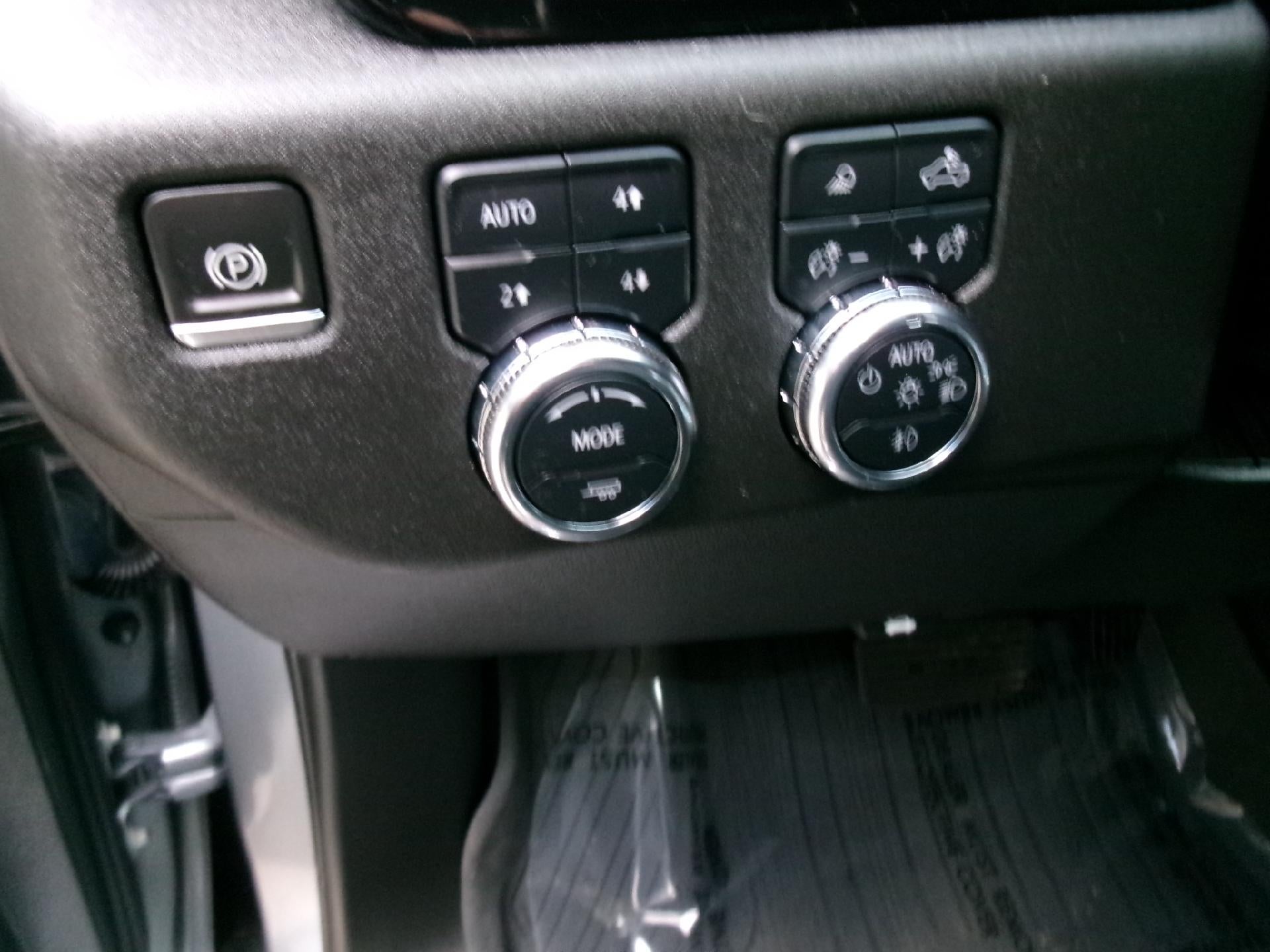 2023 GMC Sierra 1500 Crew Cab Short Box 4-Wheel Drive SLT