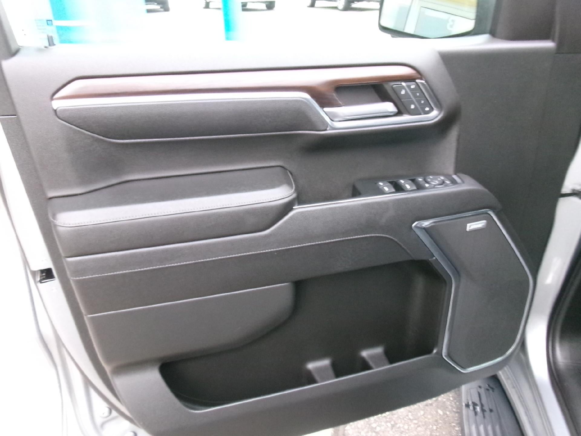 2023 GMC Sierra 1500 Crew Cab Short Box 4-Wheel Drive SLT