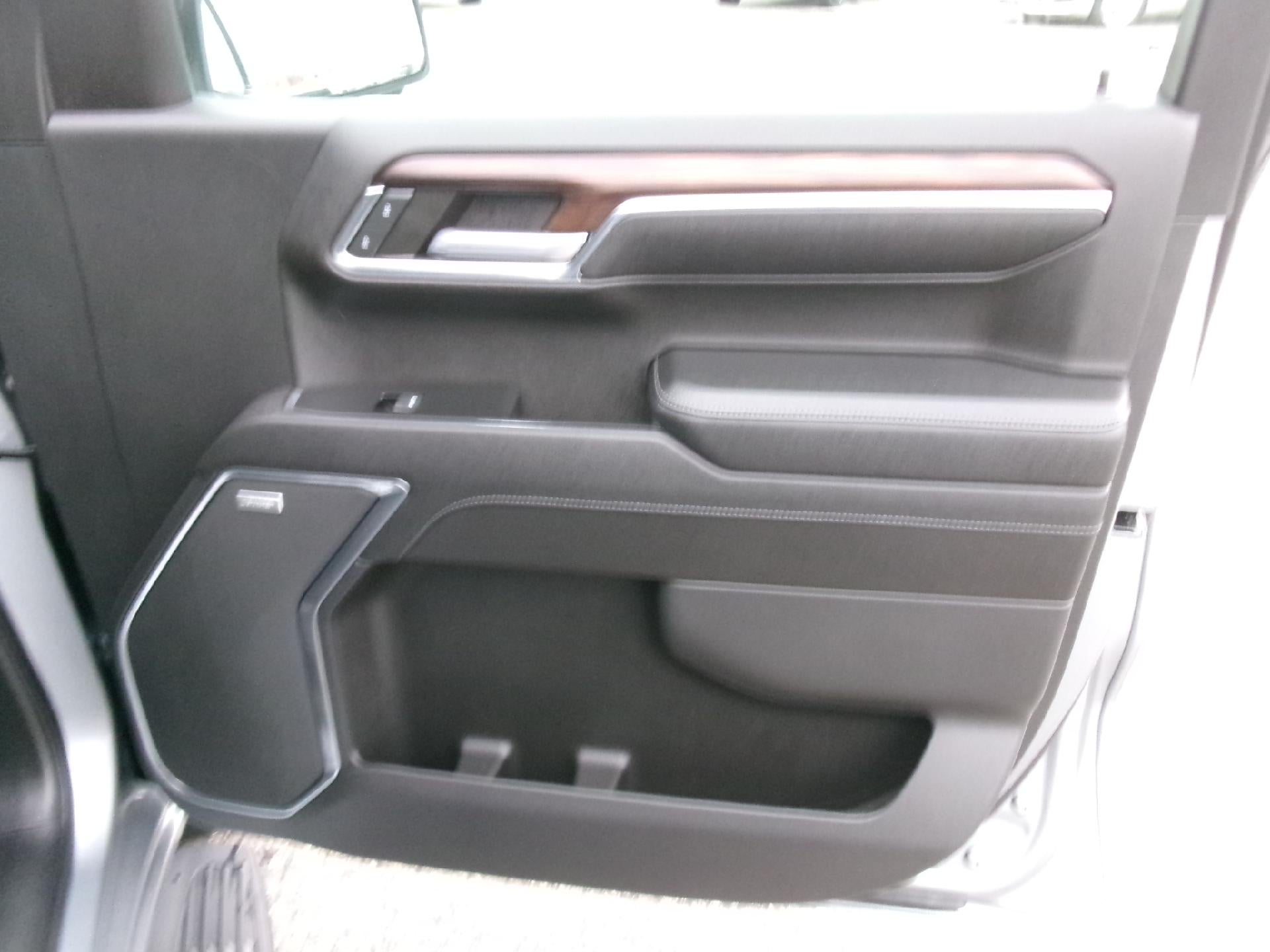 2023 GMC Sierra 1500 Crew Cab Short Box 4-Wheel Drive SLT