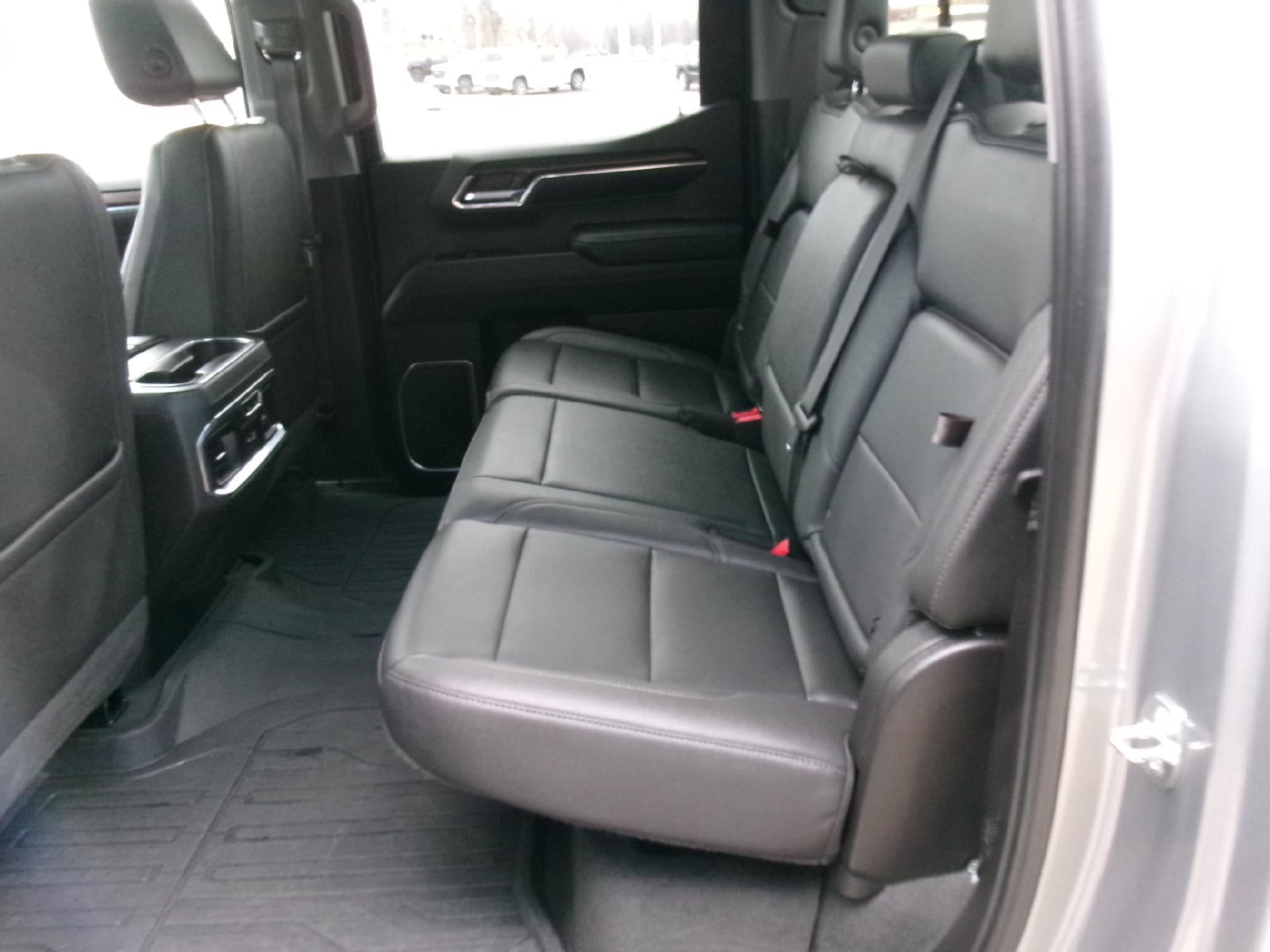 2023 GMC Sierra 1500 Crew Cab Short Box 4-Wheel Drive SLT