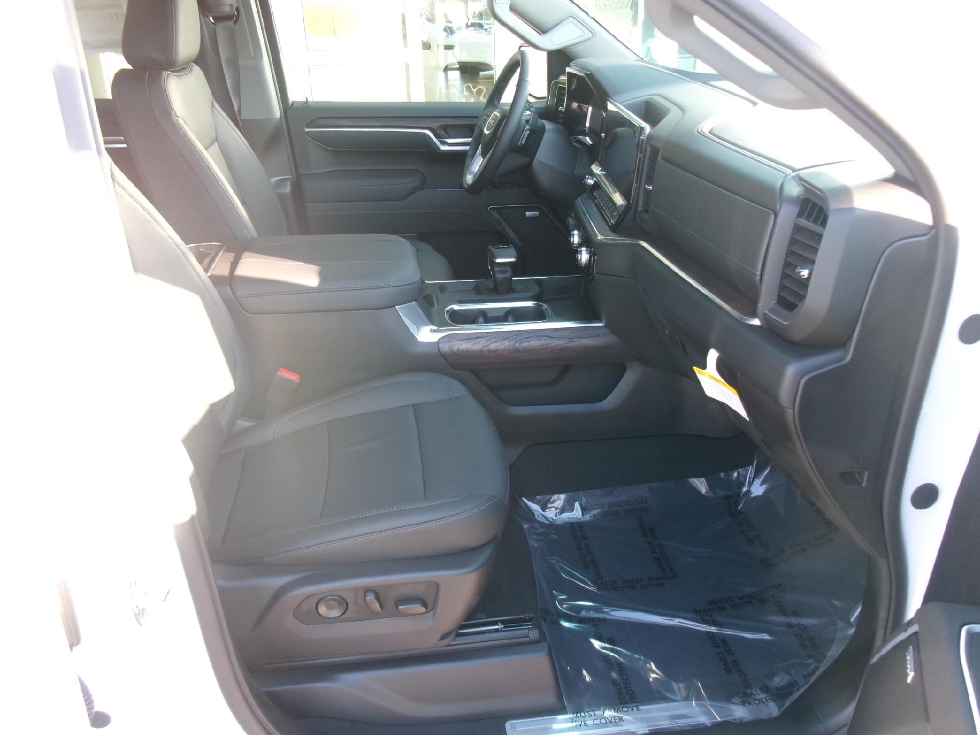 2026 GMC Sierra 1500 Crew Cab Short Box 4-Wheel Drive SLT