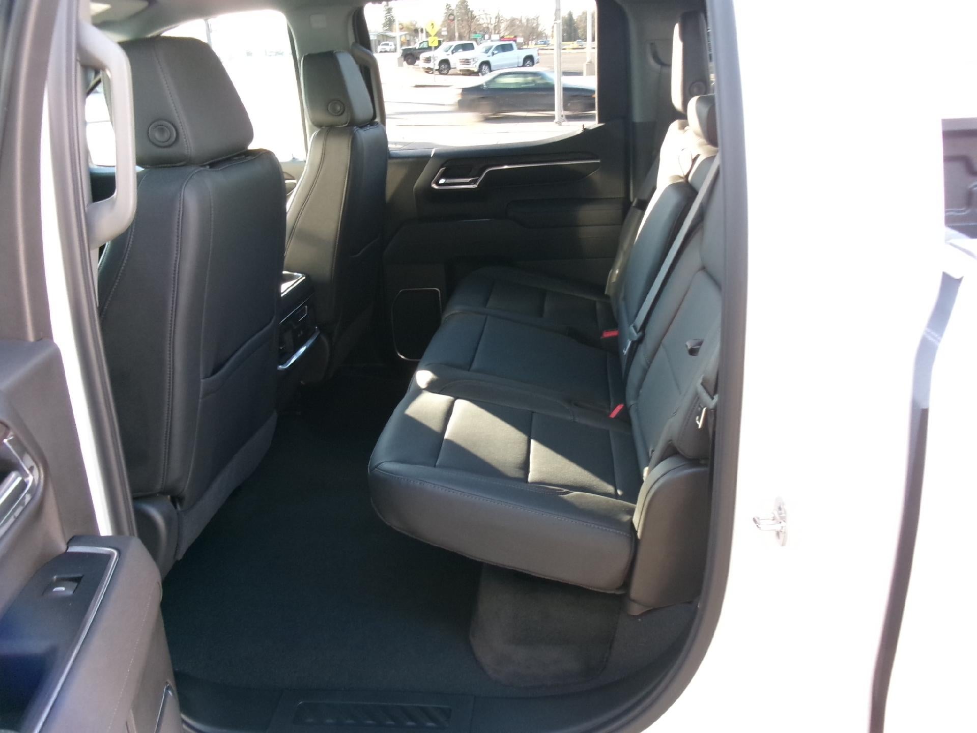 2026 GMC Sierra 1500 Crew Cab Short Box 4-Wheel Drive SLT