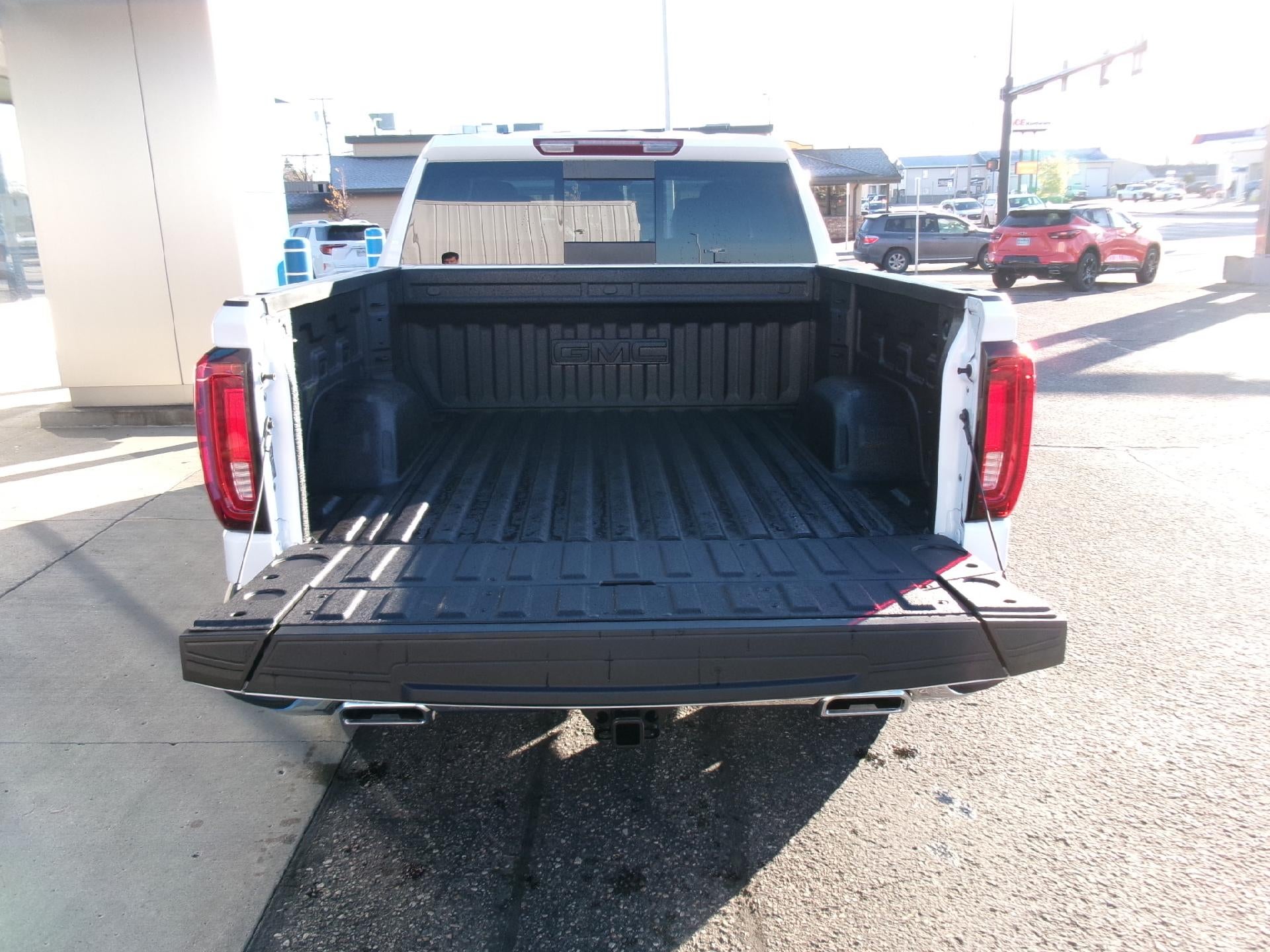 2026 GMC Sierra 1500 Crew Cab Short Box 4-Wheel Drive SLT