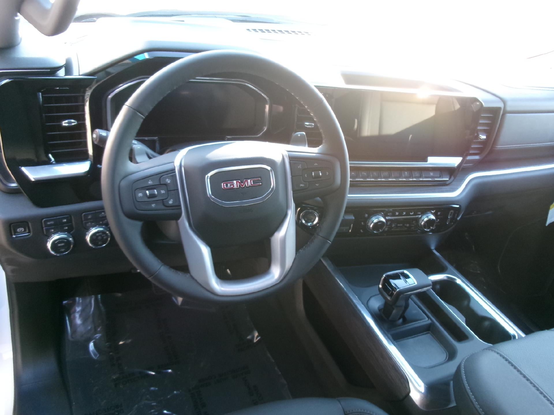 2026 GMC Sierra 1500 Crew Cab Short Box 4-Wheel Drive SLT