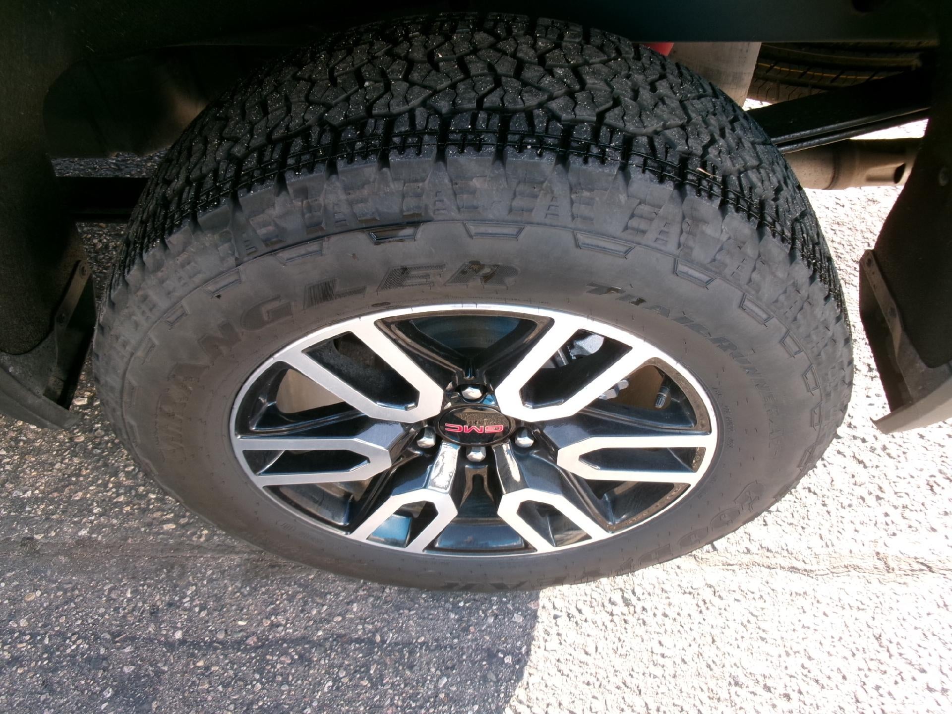 2025 GMC Sierra 1500 Crew Cab Short Box 4-Wheel Drive AT4