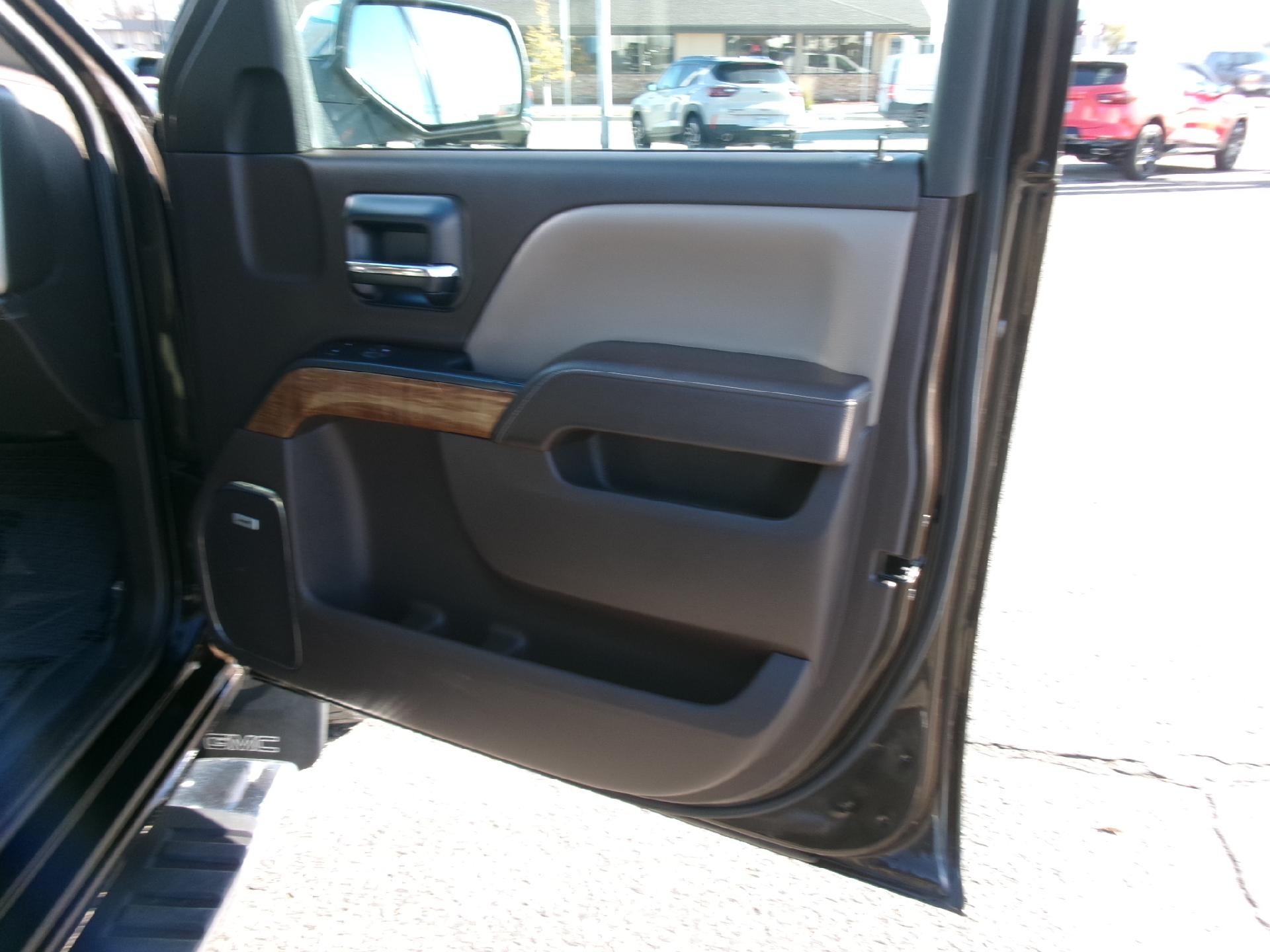 2018 GMC Sierra 1500 Double Cab Standard Box 4-Wheel Drive SLT SLT Premium Package