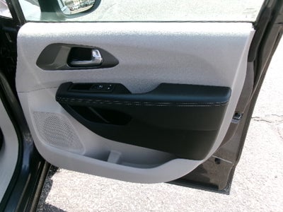 2023 Chrysler Pacifica Touring L FWD