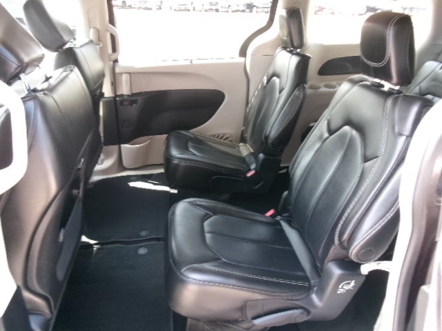 2023 Chrysler Pacifica Touring L FWD