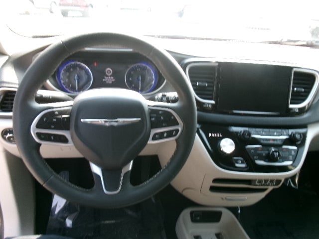 2023 Chrysler Pacifica Touring L FWD