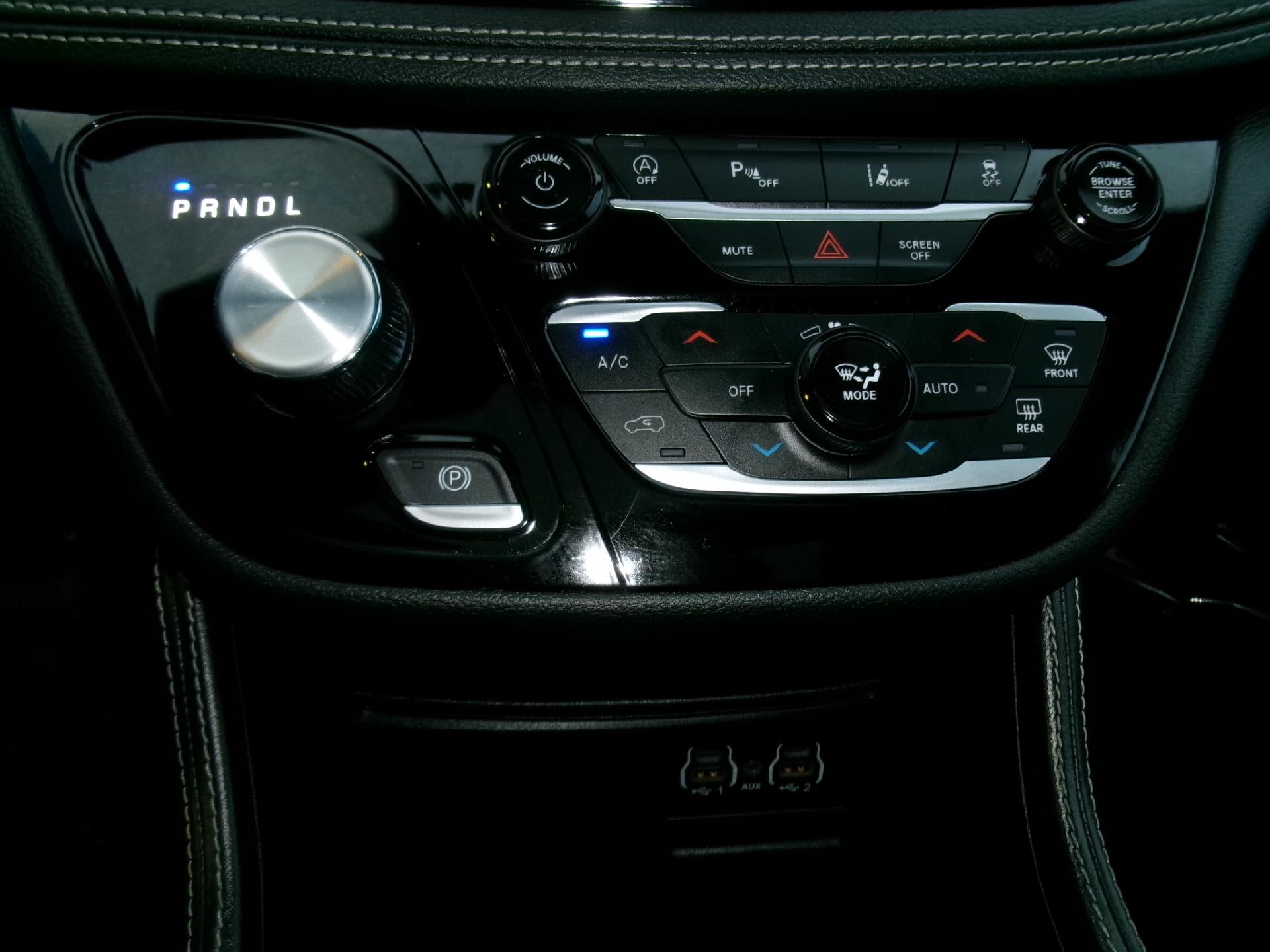 2025 Chrysler Pacifica Limited FWD