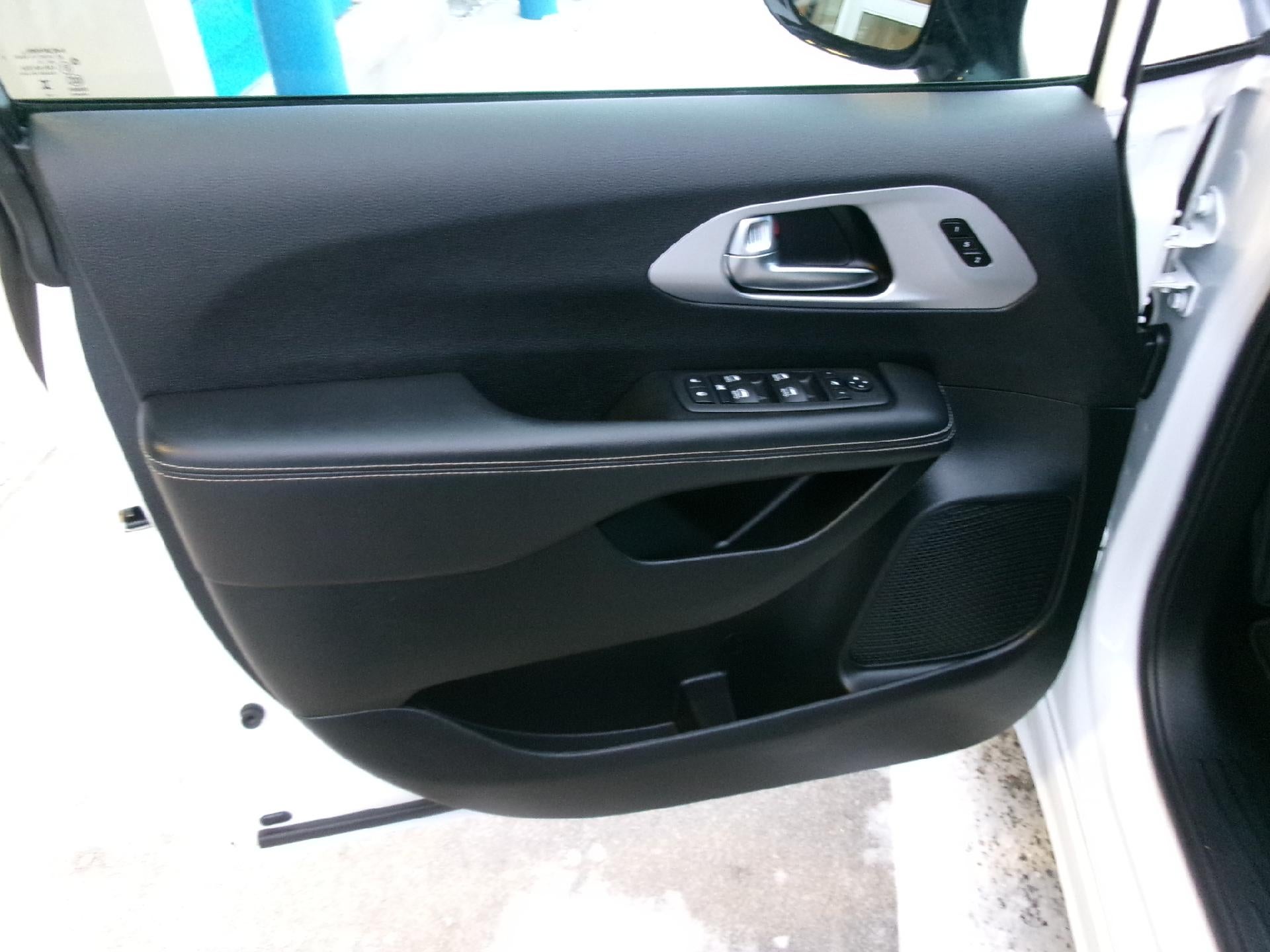 2025 Chrysler Pacifica Limited FWD