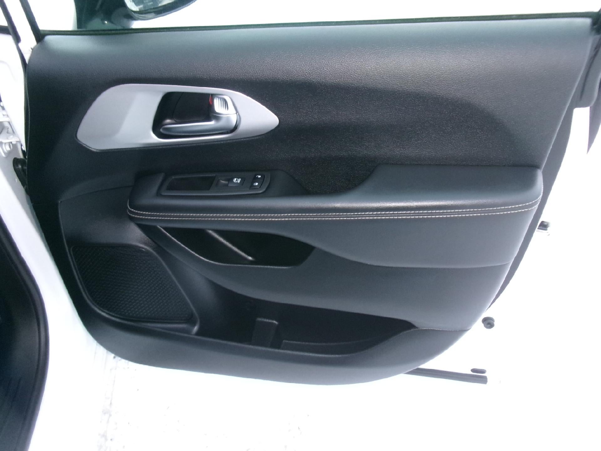 2025 Chrysler Pacifica Limited FWD