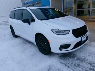 2025 Chrysler Pacifica Limited FWD