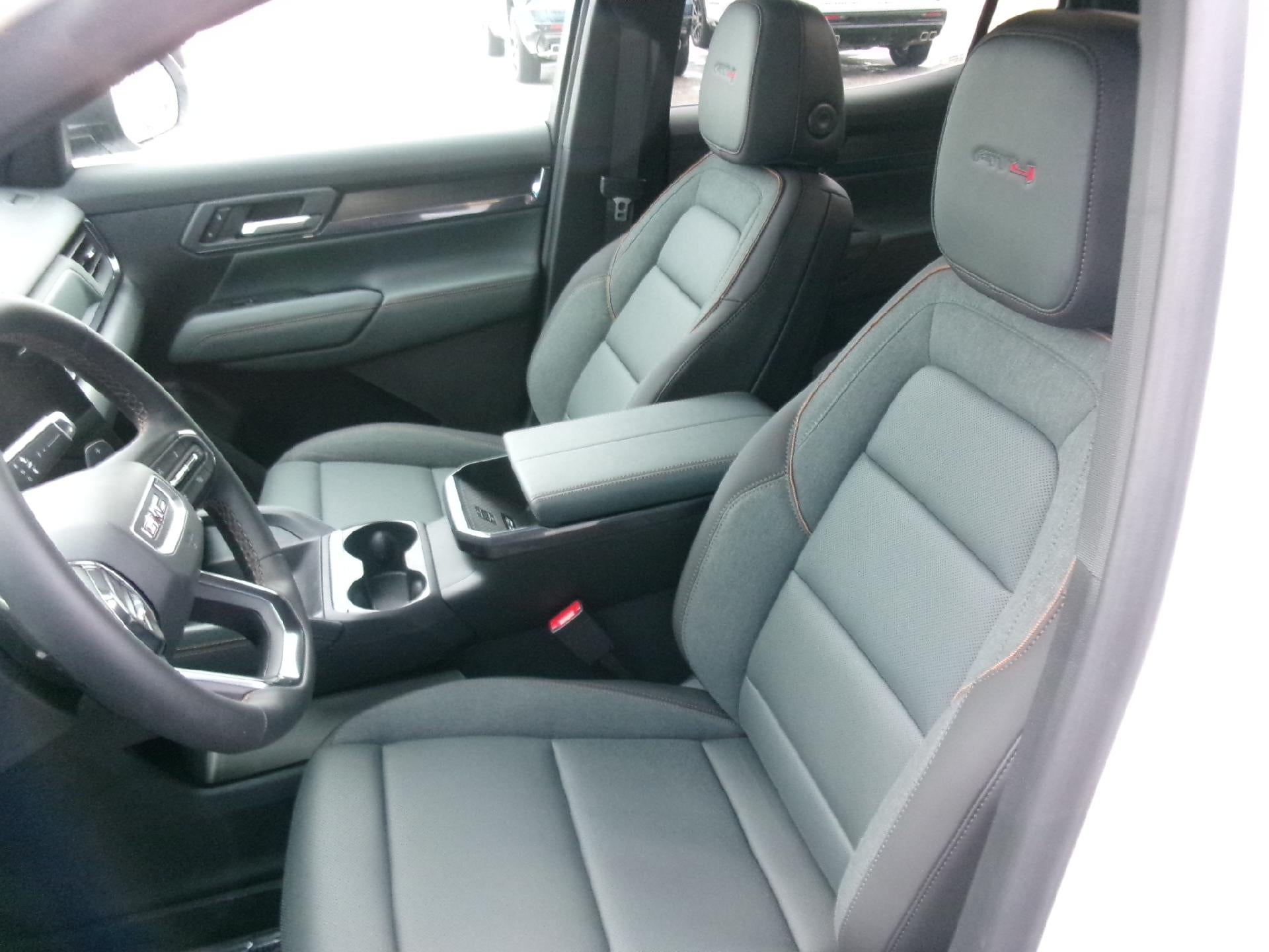 2026 GMC Terrain AWD 4dr AT4