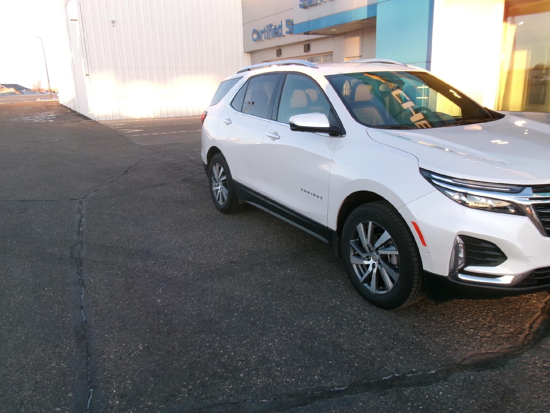 2023 Chevrolet Equinox AWD Premier