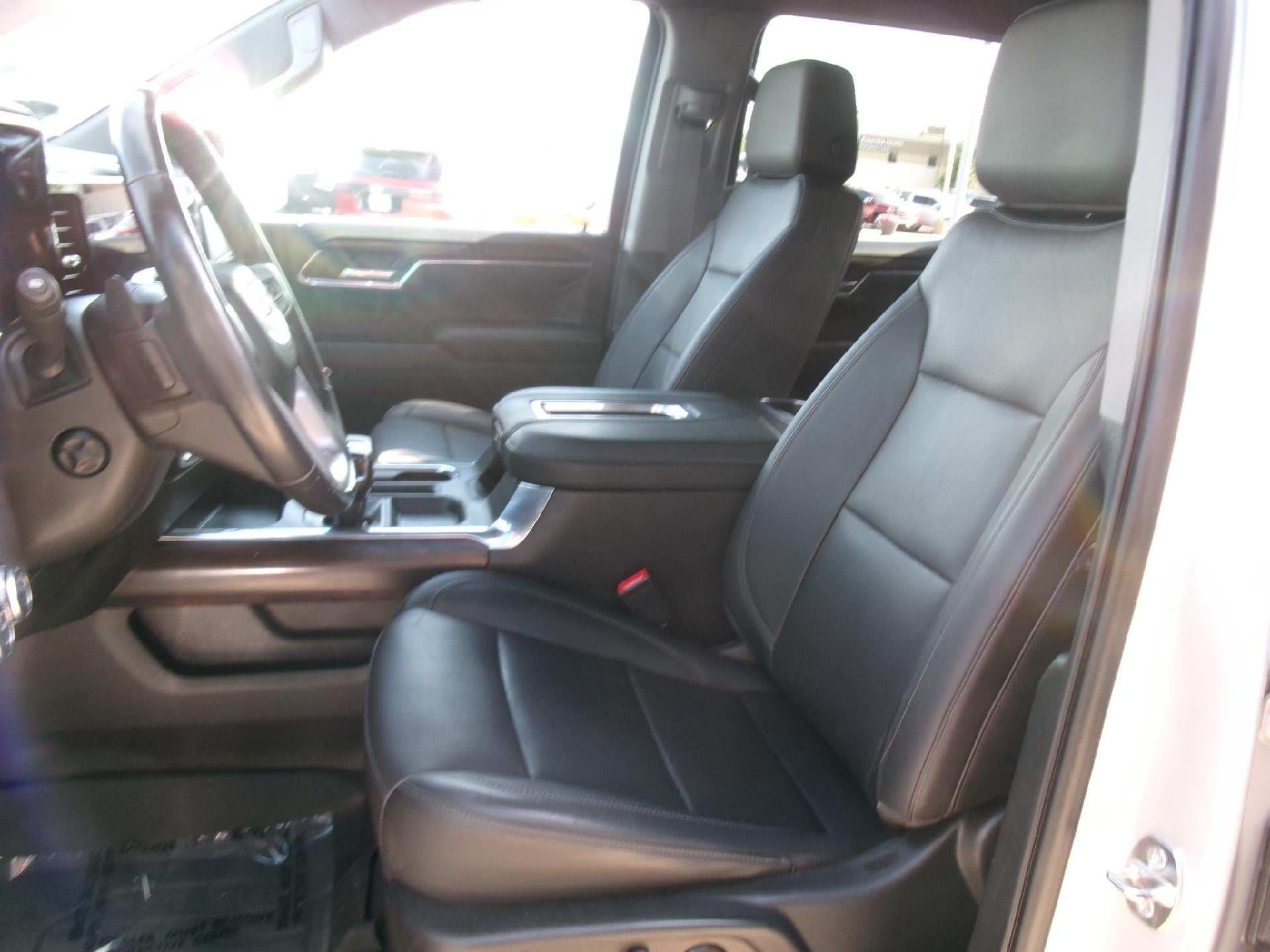 2022 GMC Sierra 1500 Crew Cab Short Box 4-Wheel Drive SLT