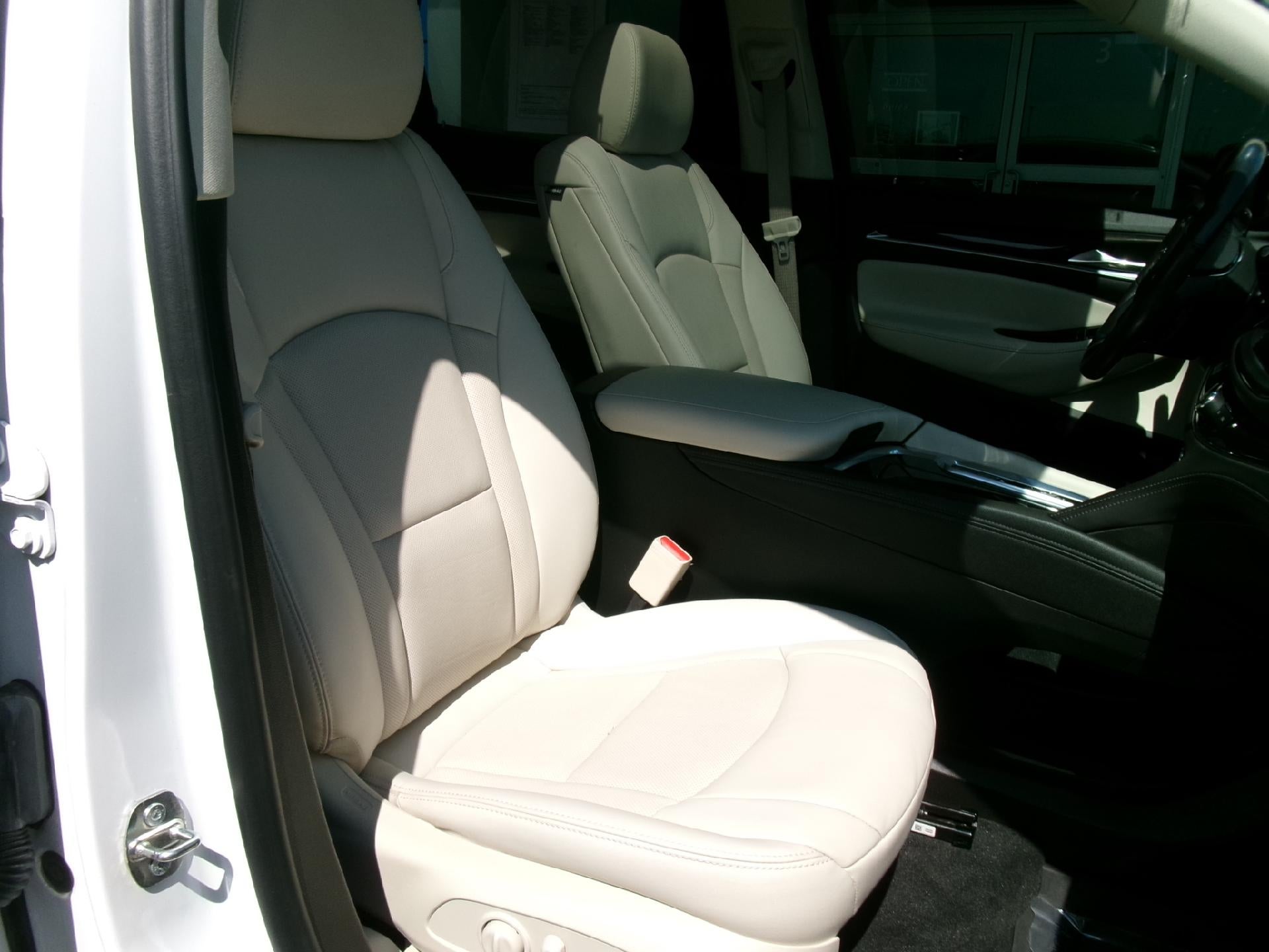 2023 Buick Enclave Essence AWD