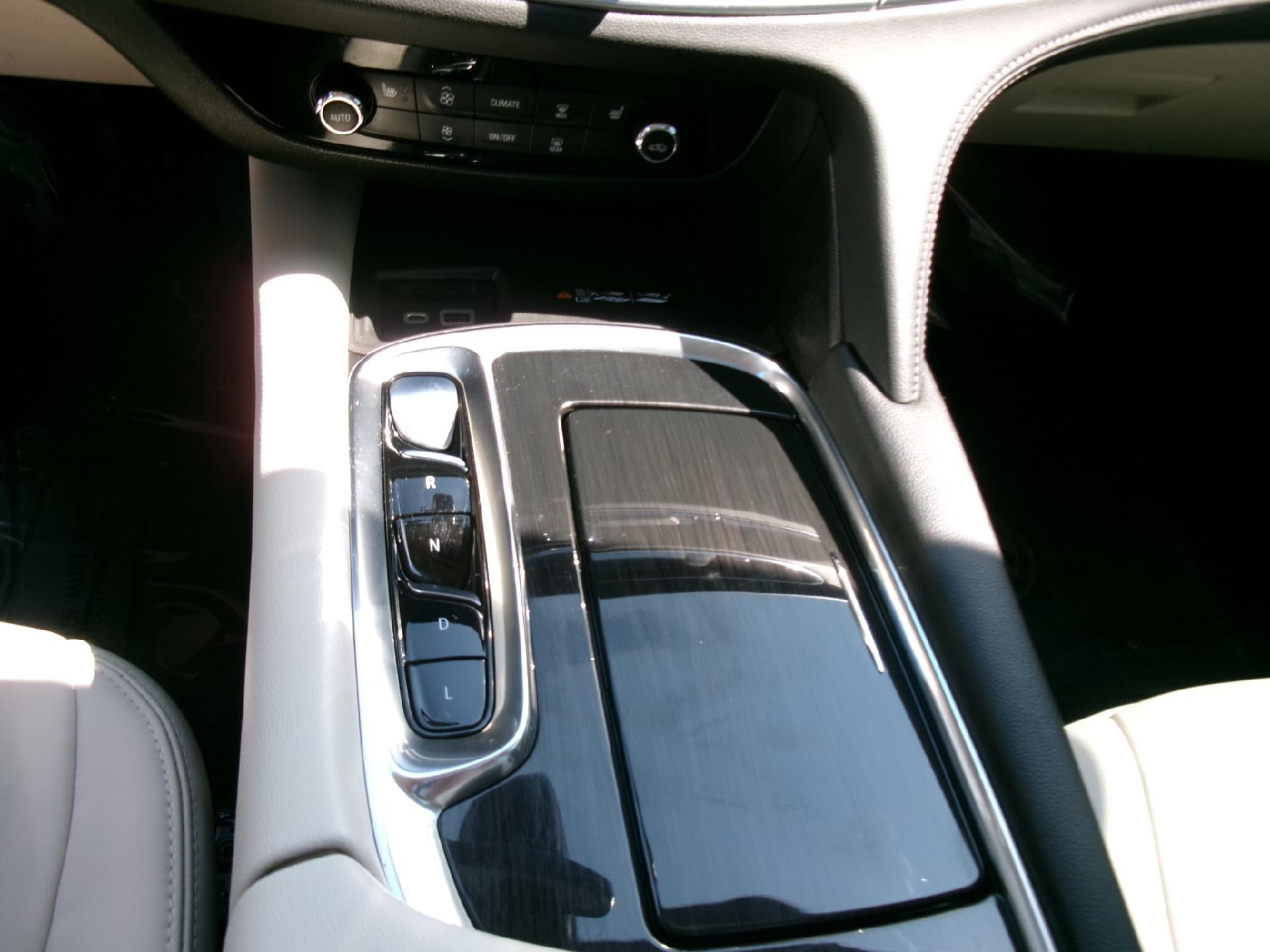 2023 Buick Enclave Essence AWD