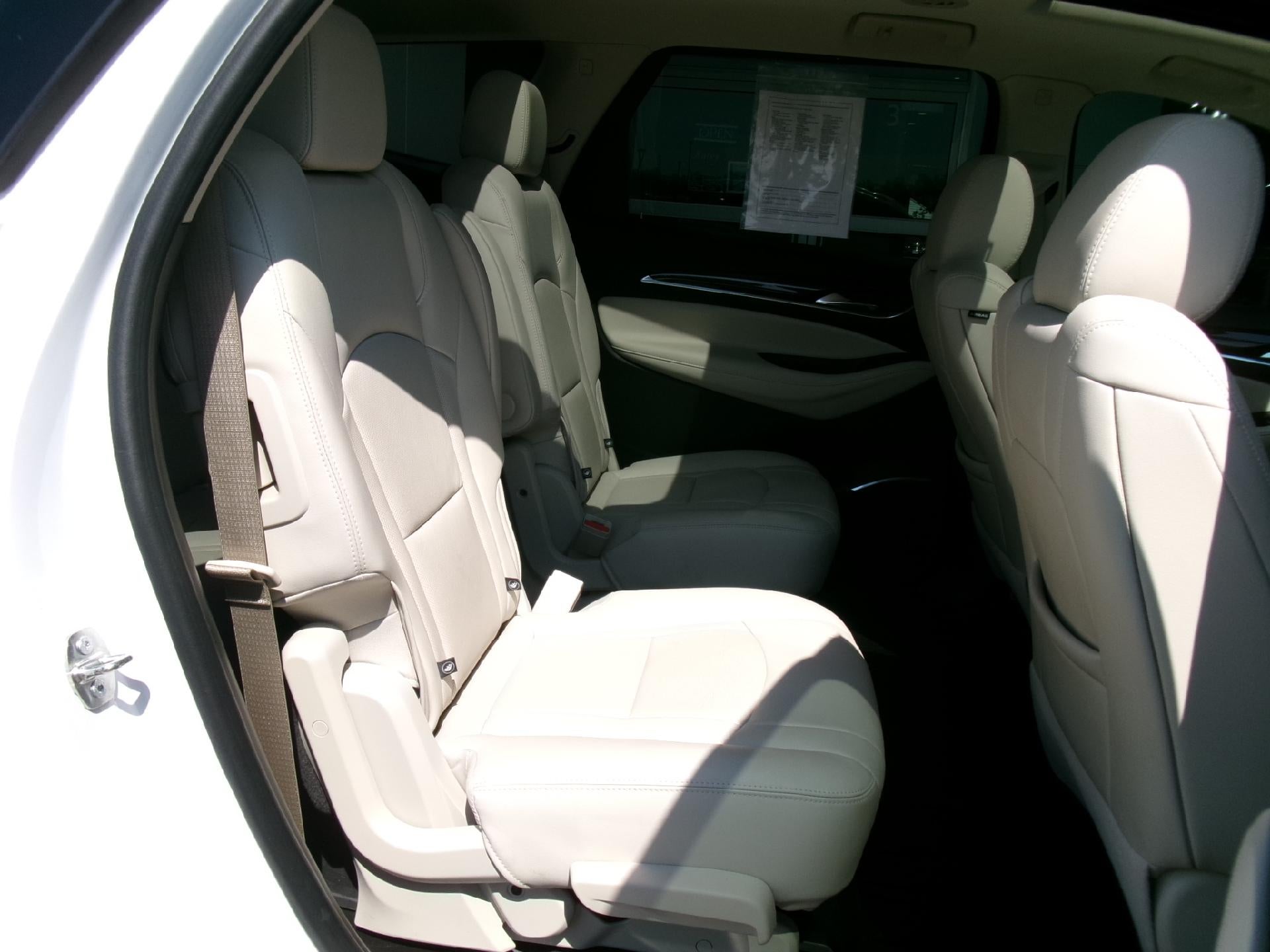 2023 Buick Enclave Essence AWD