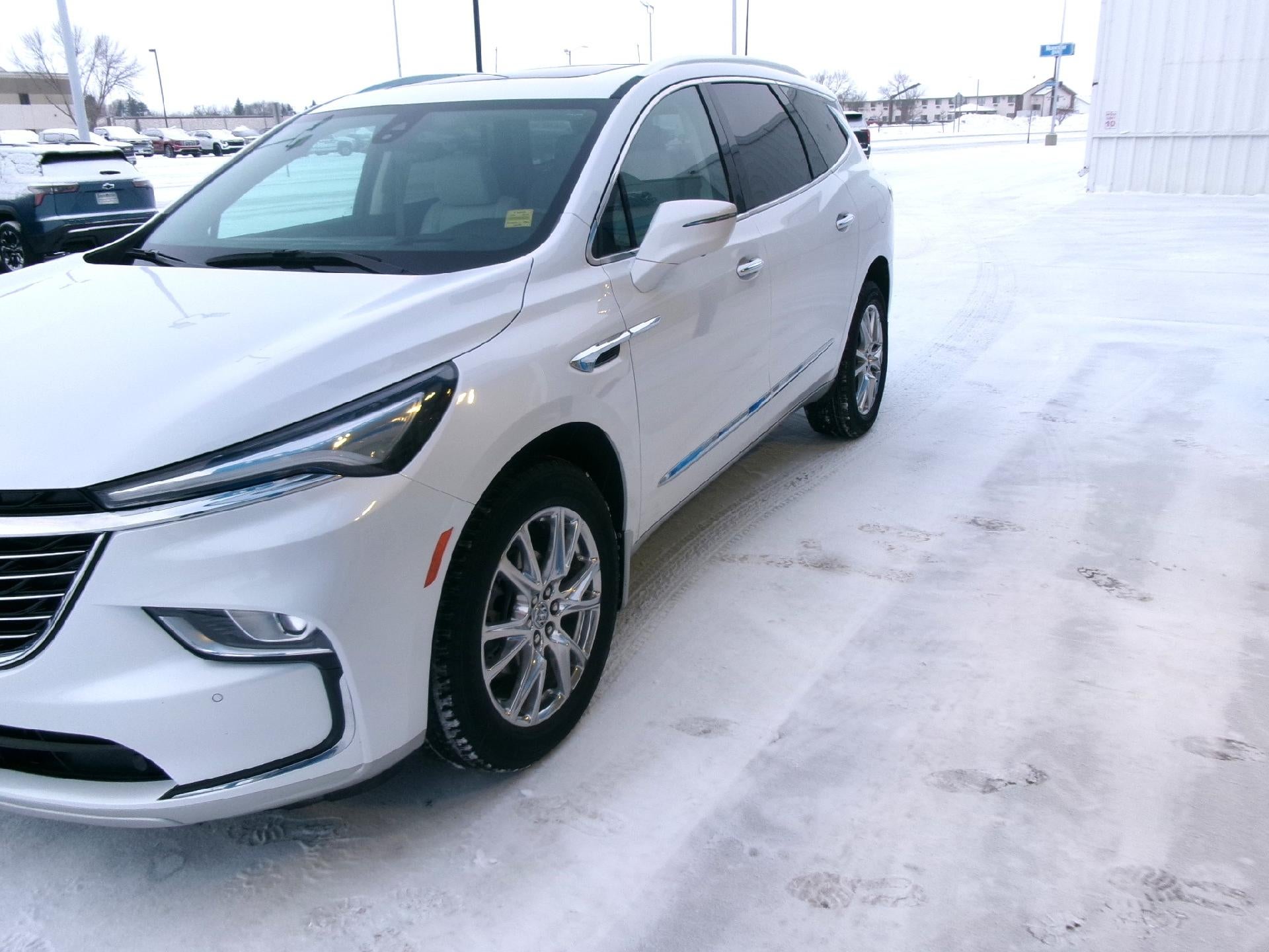 2023 Buick Enclave Premium AWD